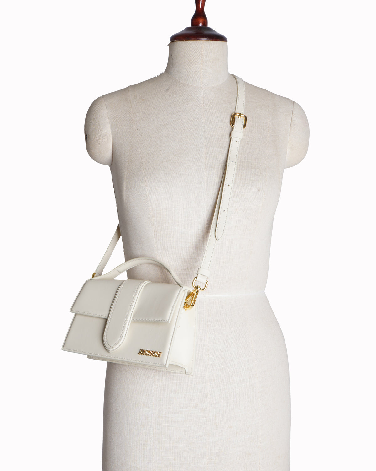 Jacquemus Le Grand Bambino Crossbody Bag In White