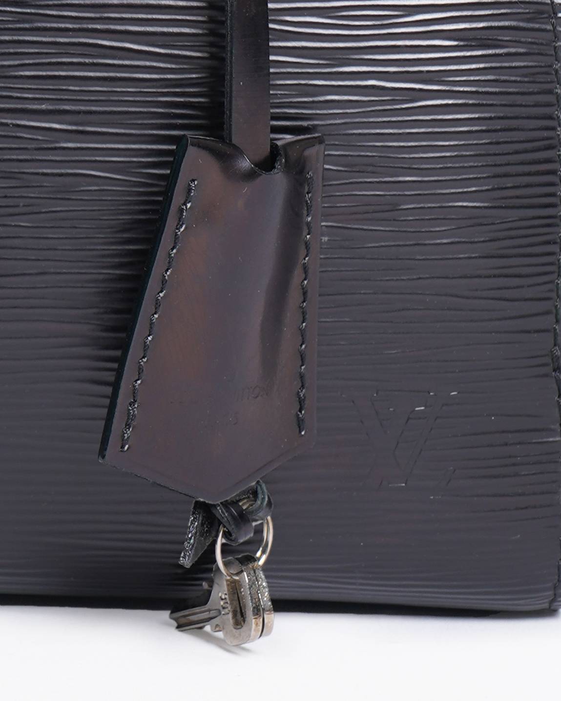 Louis Vuitton
Pont Neuf Vintage leather Handbag