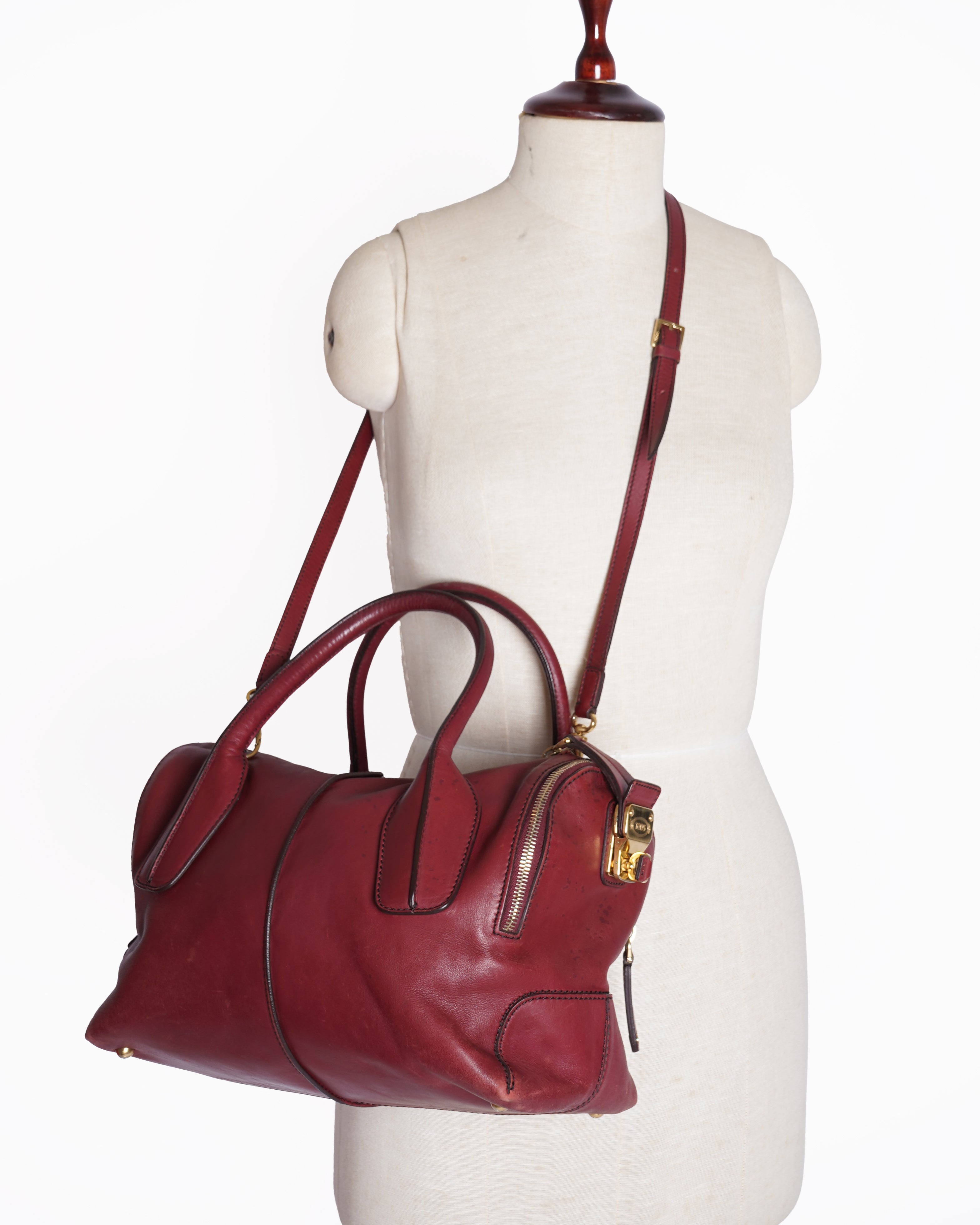 Tod's D Shoulder Bag In red