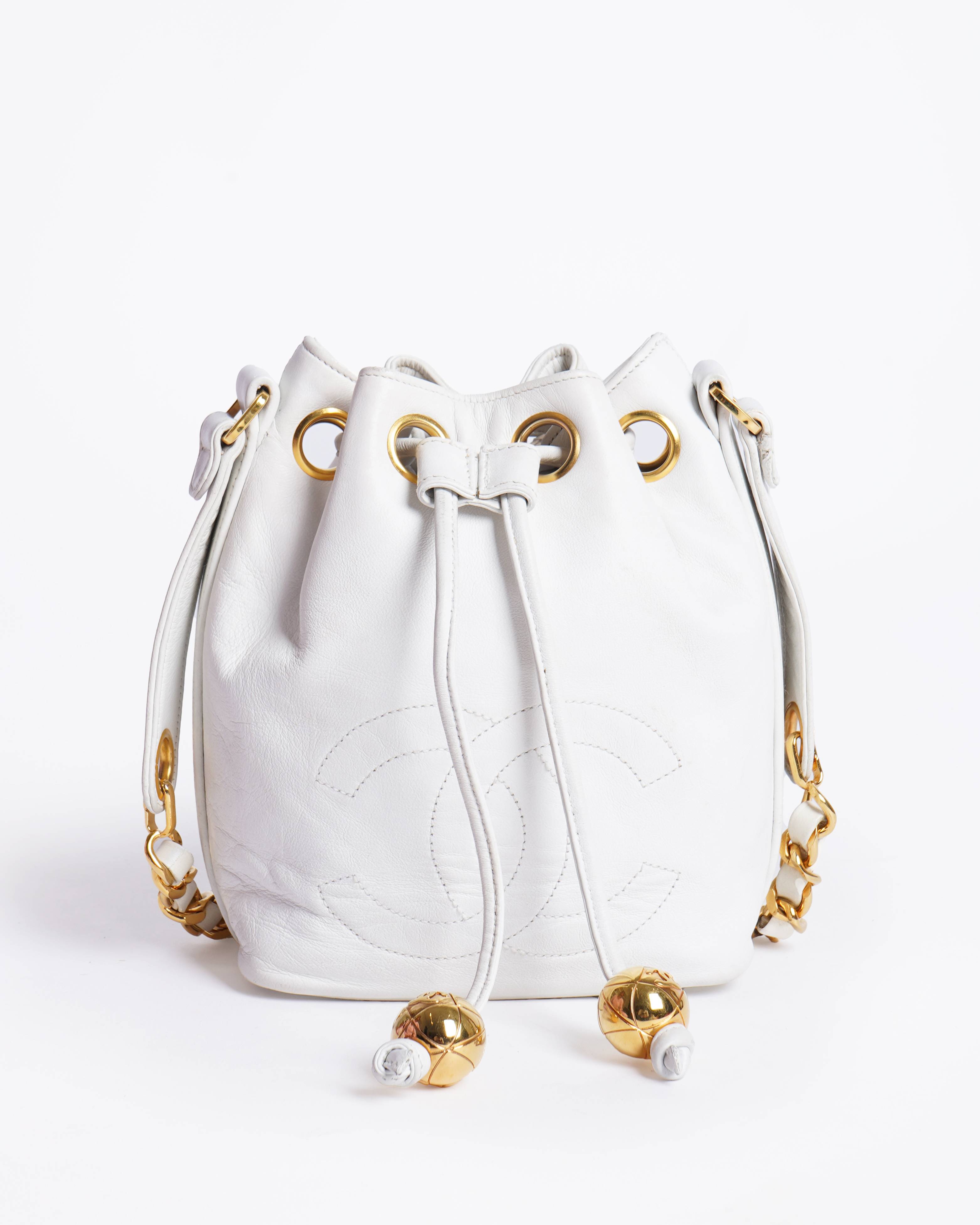 Chanel 1990's vintage labmskin bucket bag