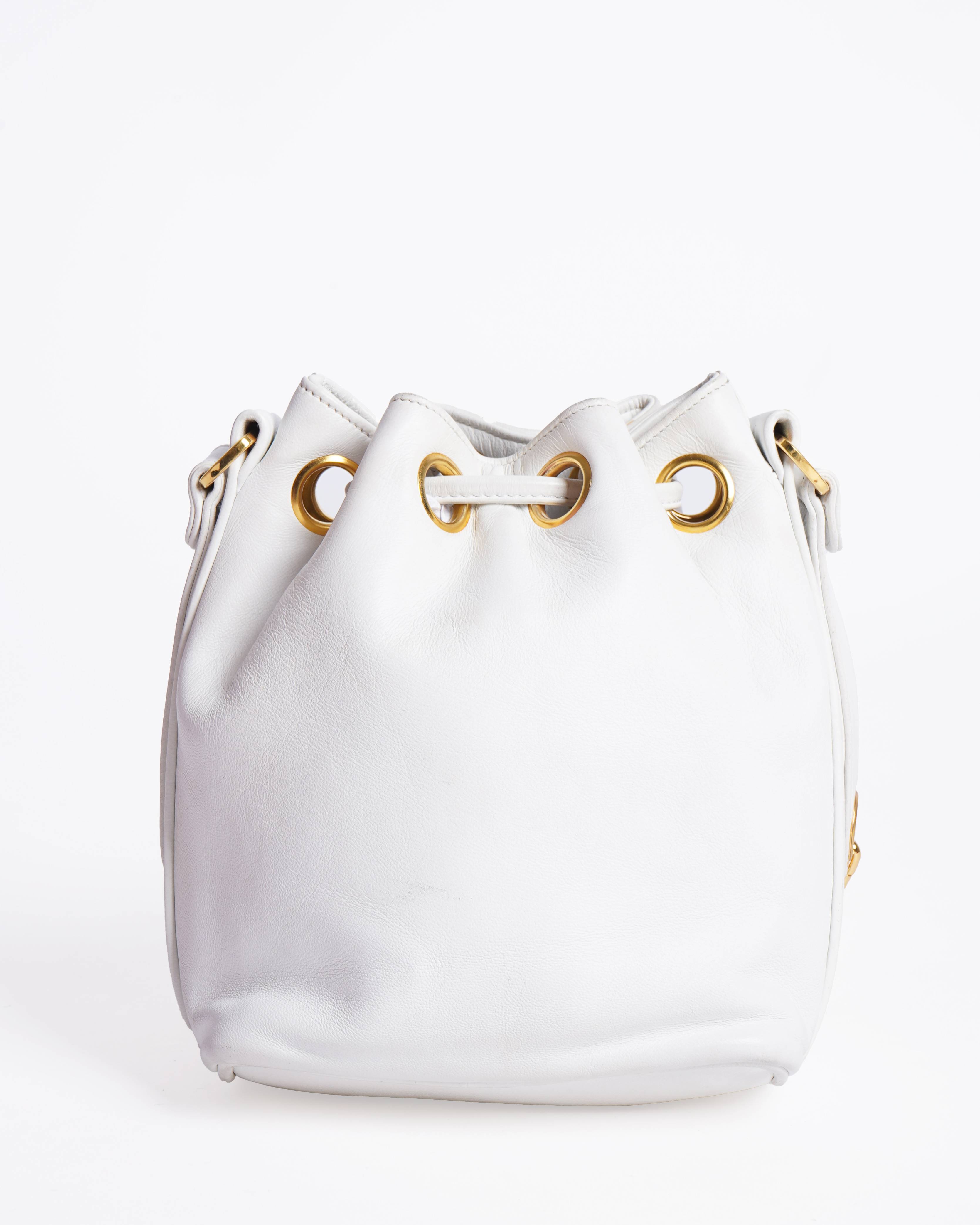 Chanel 1990's vintage labmskin bucket bag