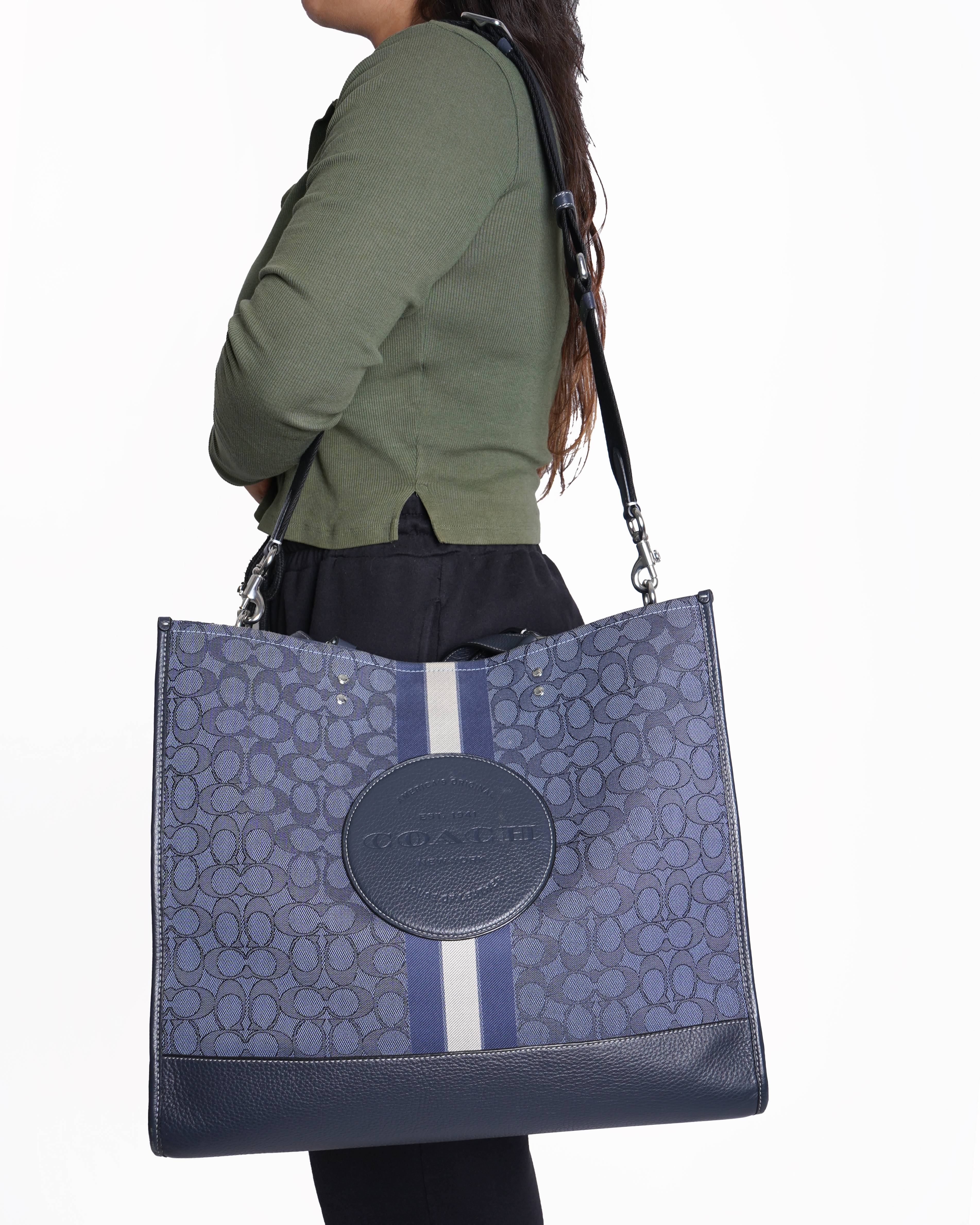 Coach dempsey tote 40 in signature jacquard