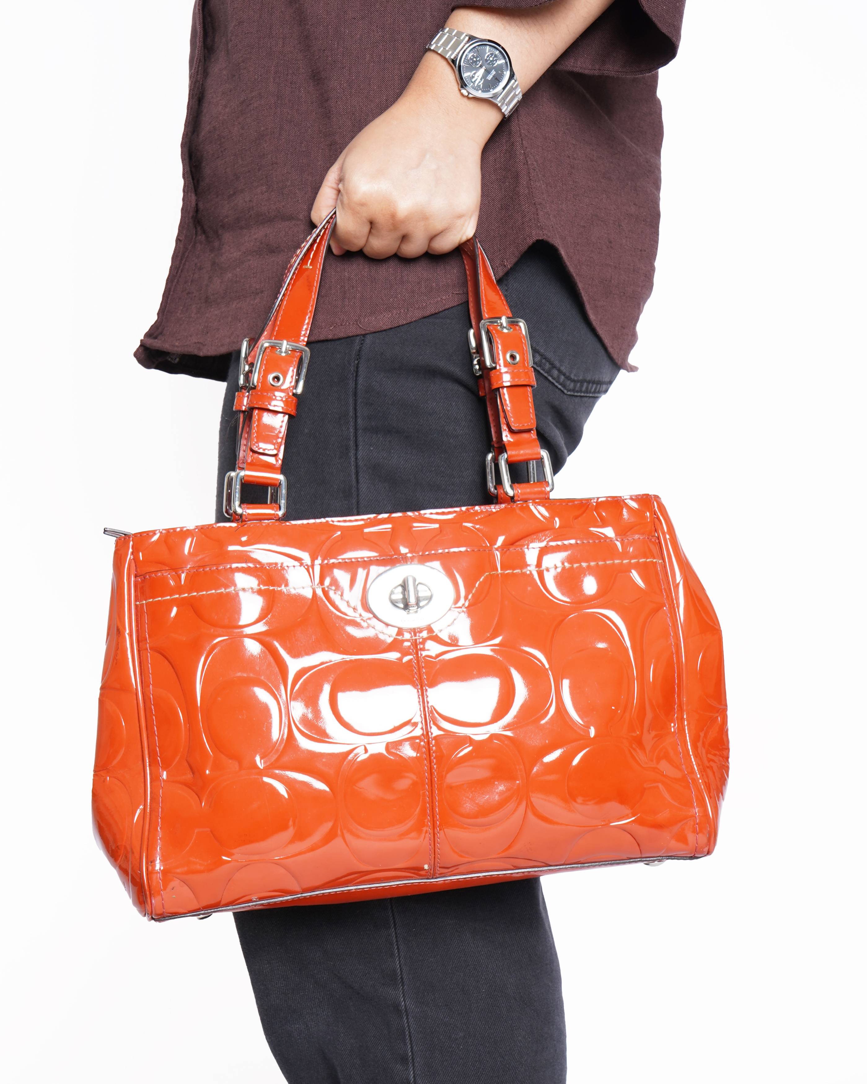 Coach hamptons Coral patent caryall bag