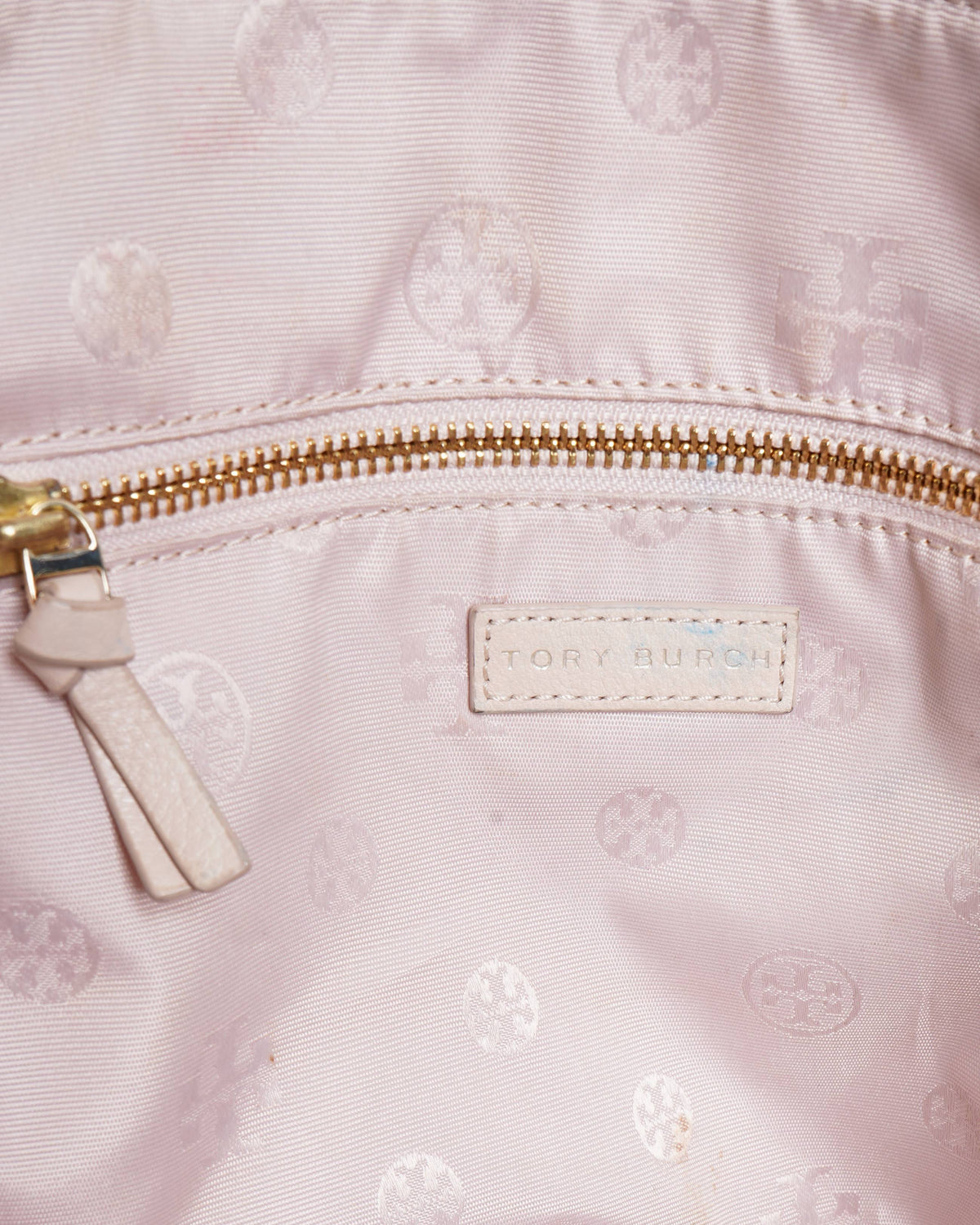 Tory Burch
LIght Pink women's shoulder bag