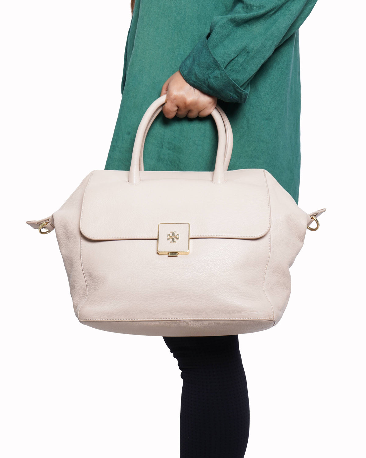 Tory Burch
LIght Pink women's shoulder bag