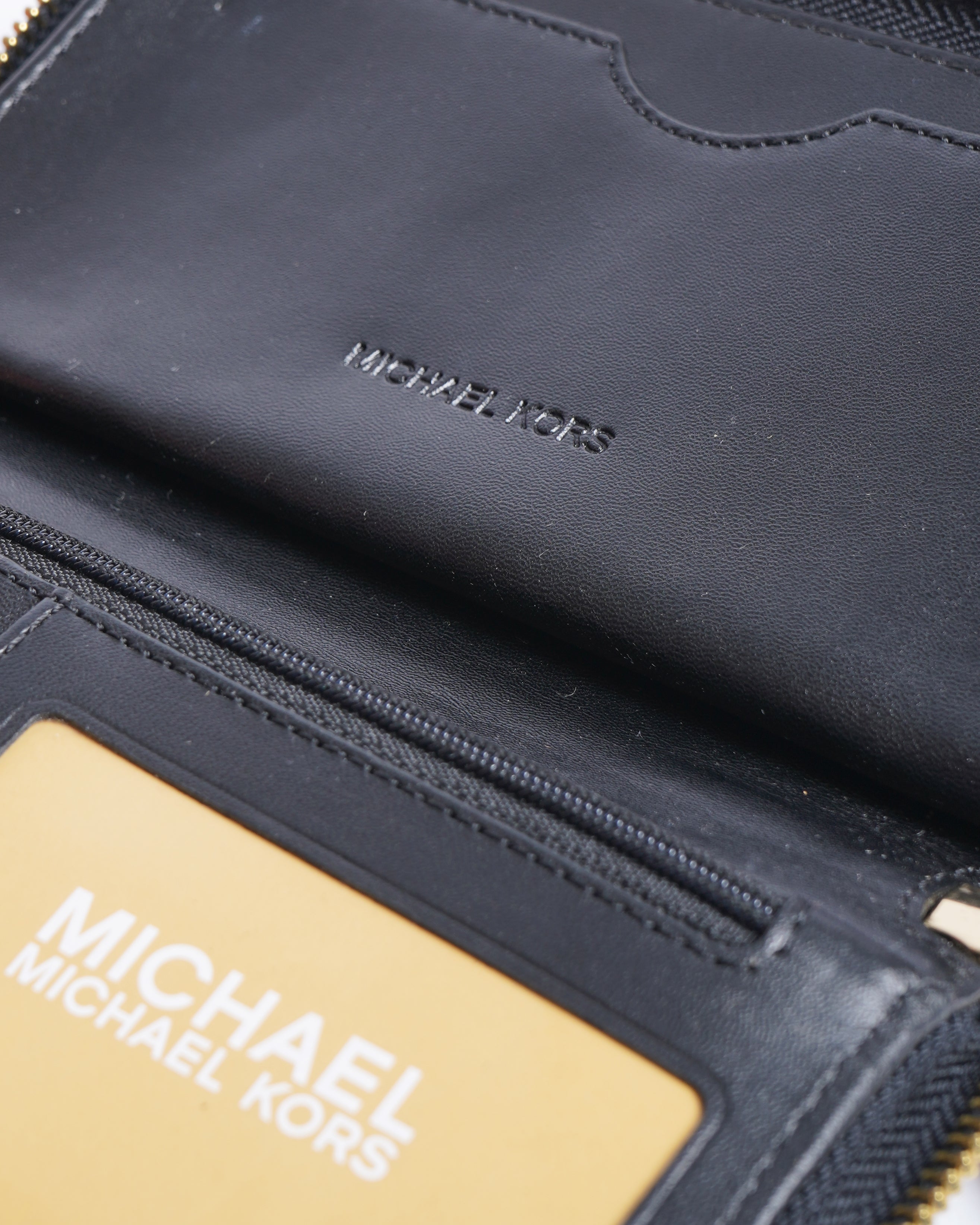 New Michael Kors Jet Set Travel Zip Around Wallet With Detachable Wristlet