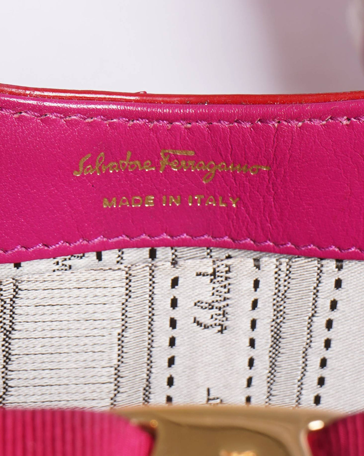 Salvatore ferragamo patent leather vara bow clutch