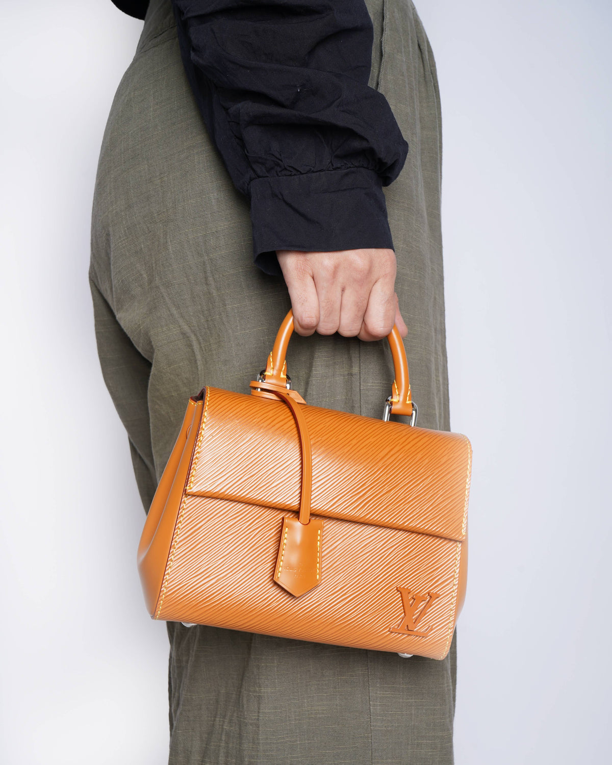 New Louis Vuitton Cluny Mini Epi Handbag