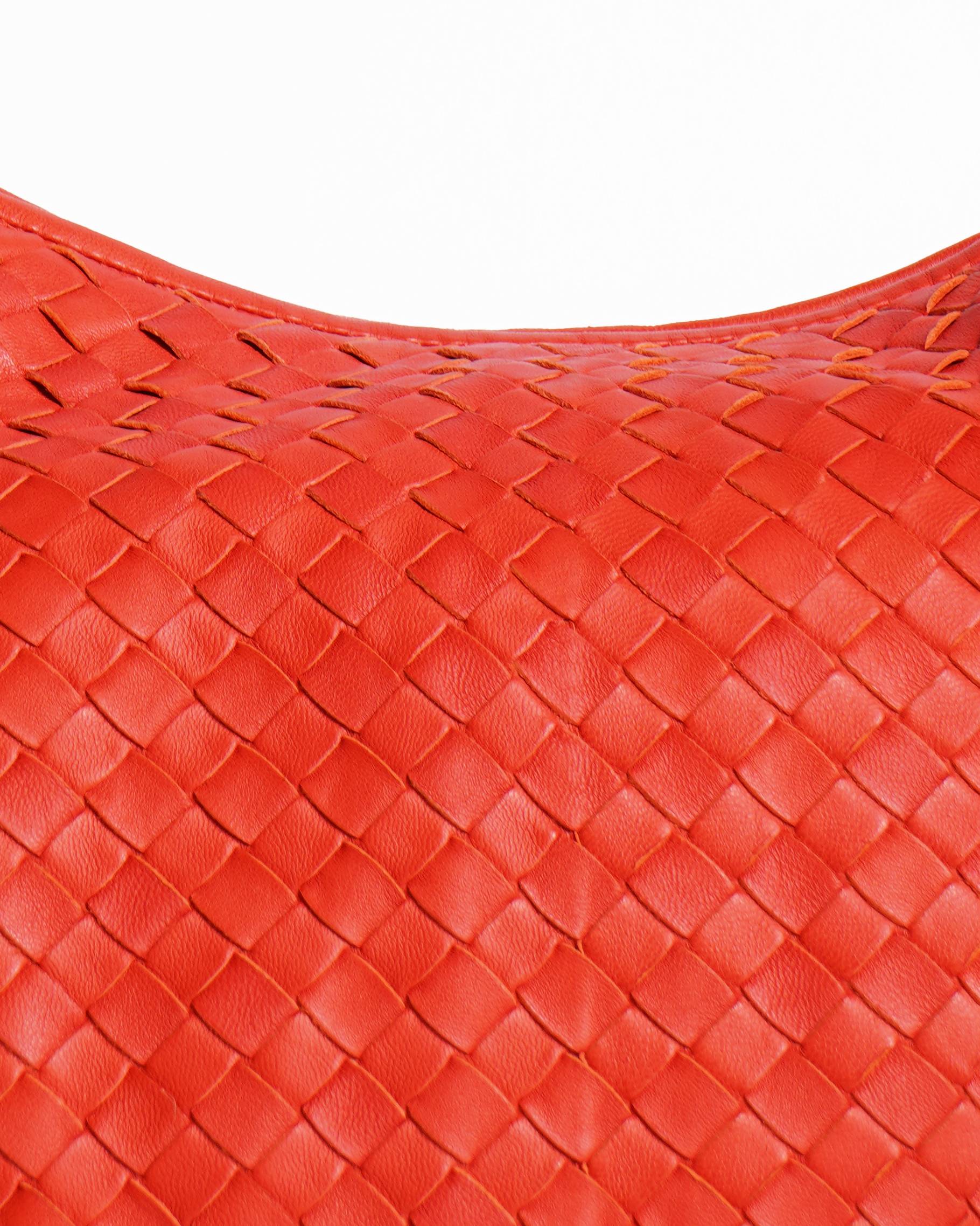 Bottega Veneta Intrecciato Hobo Bag In Fuchsia Red