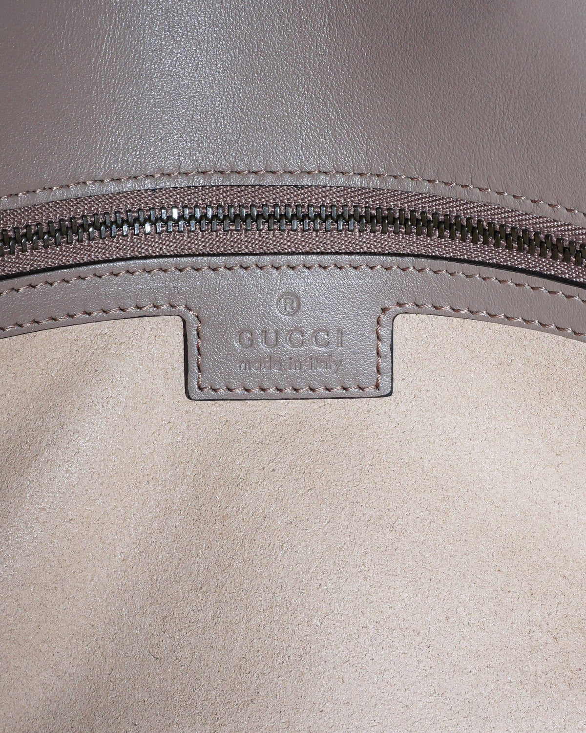 Gucci GG Marmont Shoulder Bag Beige Matelassé Leather