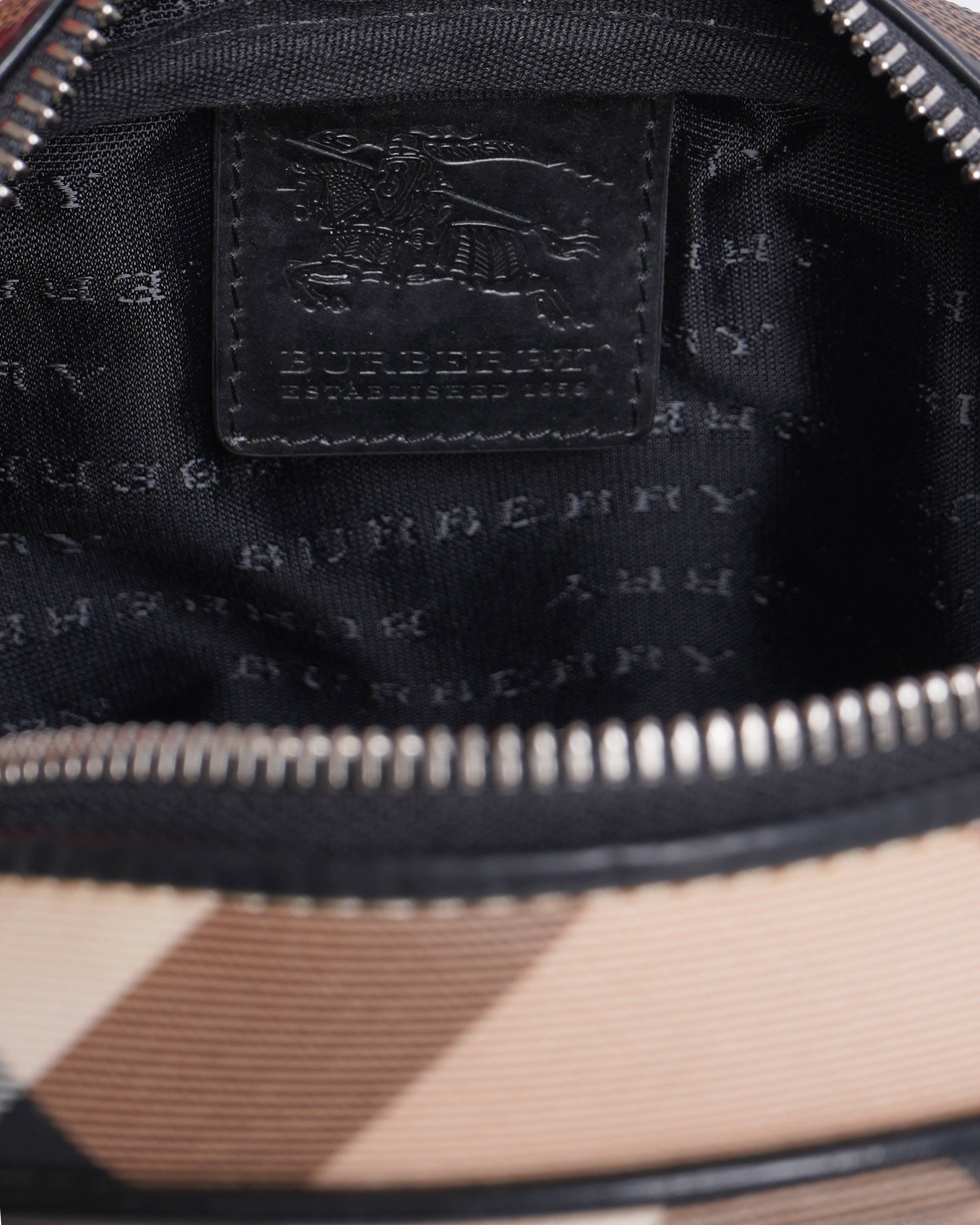 Burberry checkered Pouch Bag