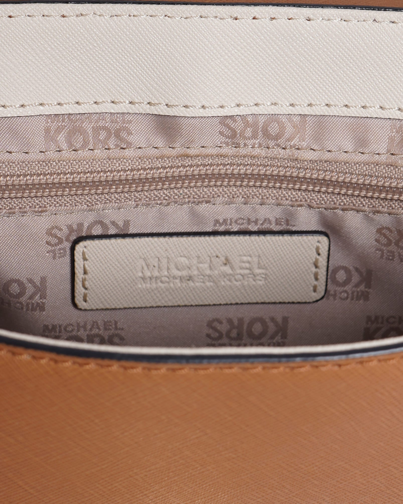 Michael Kors Billy Crossbody Bag