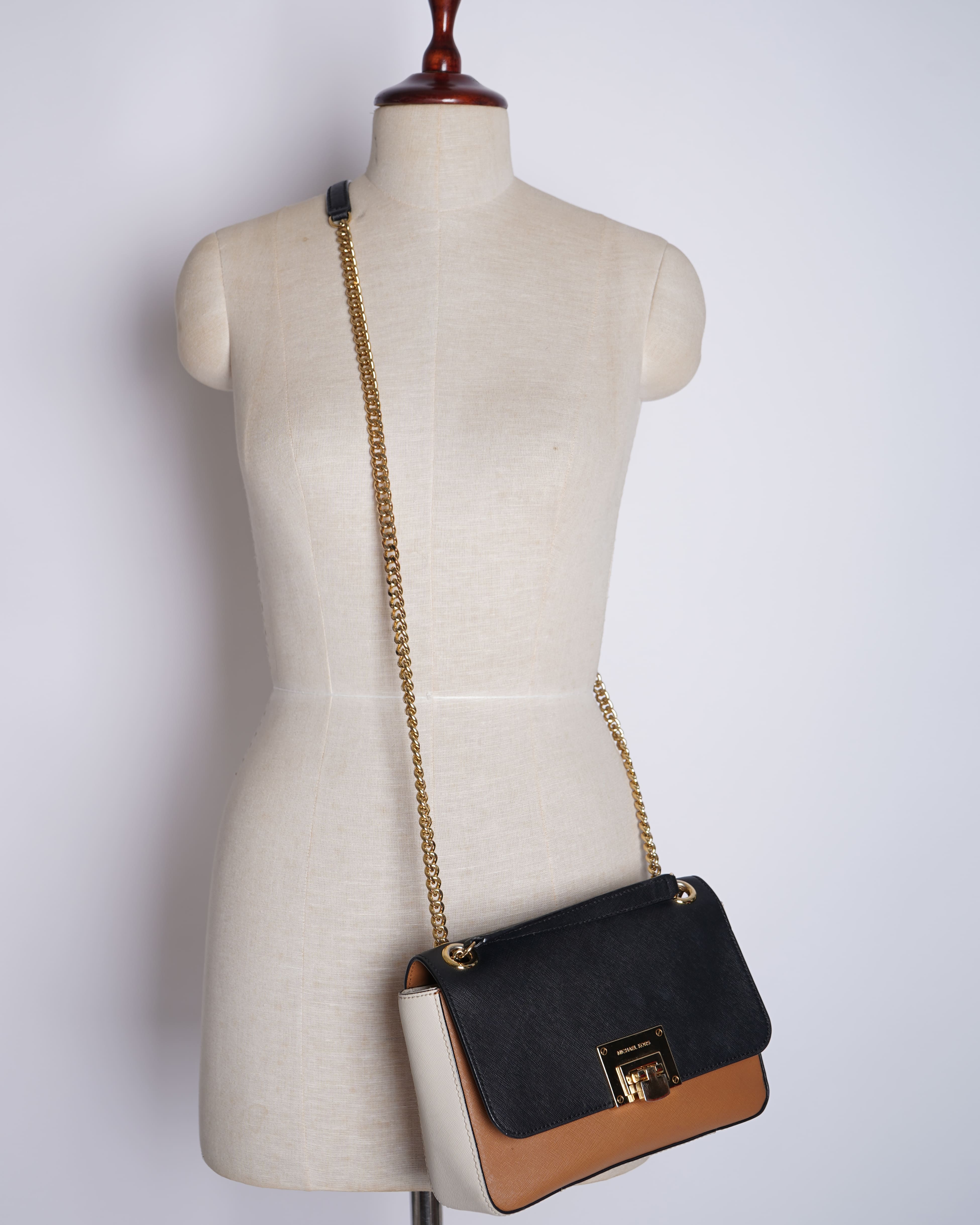 Michael Kors Billy Crossbody Bag