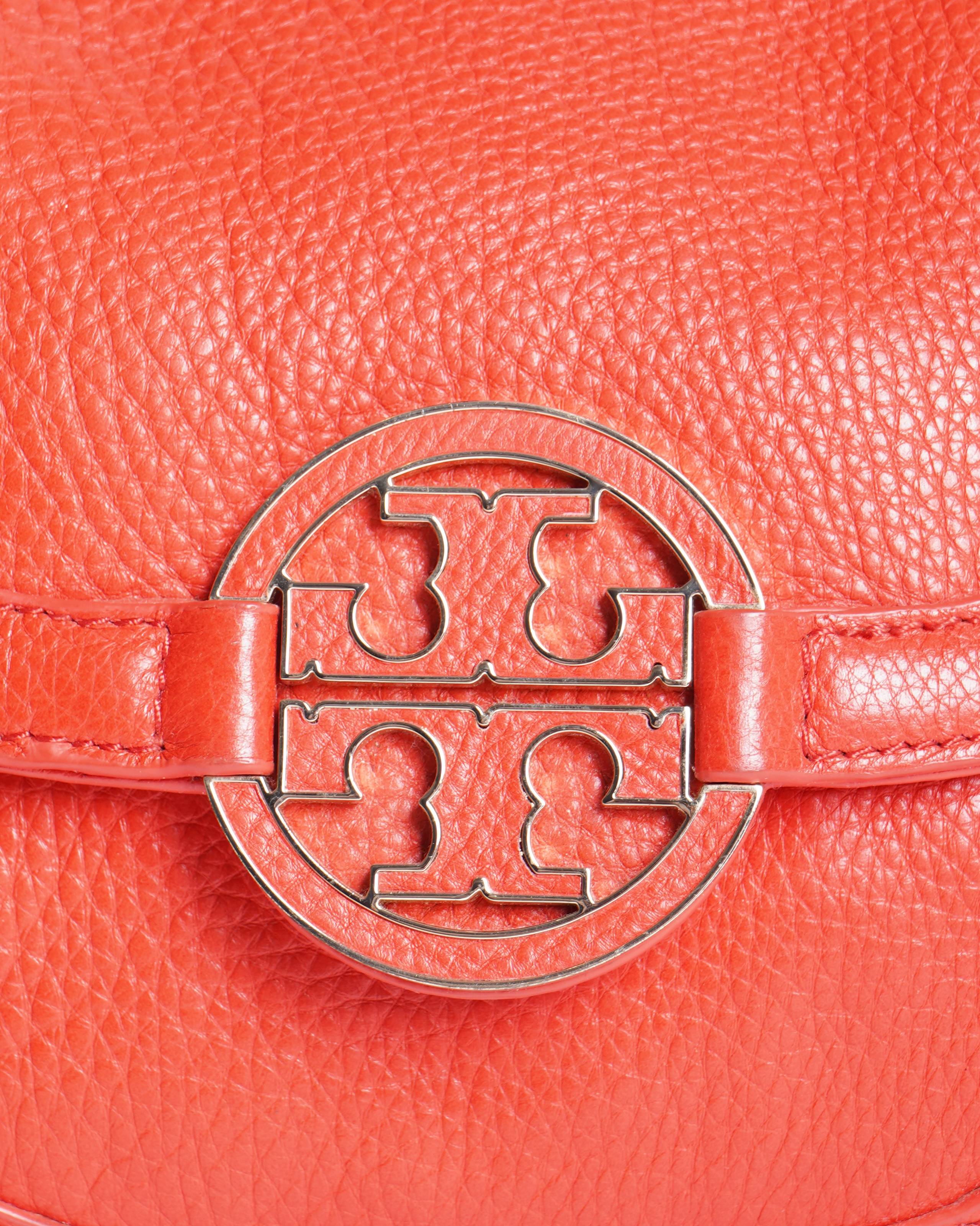 Tory Burch 
Leather hand bag