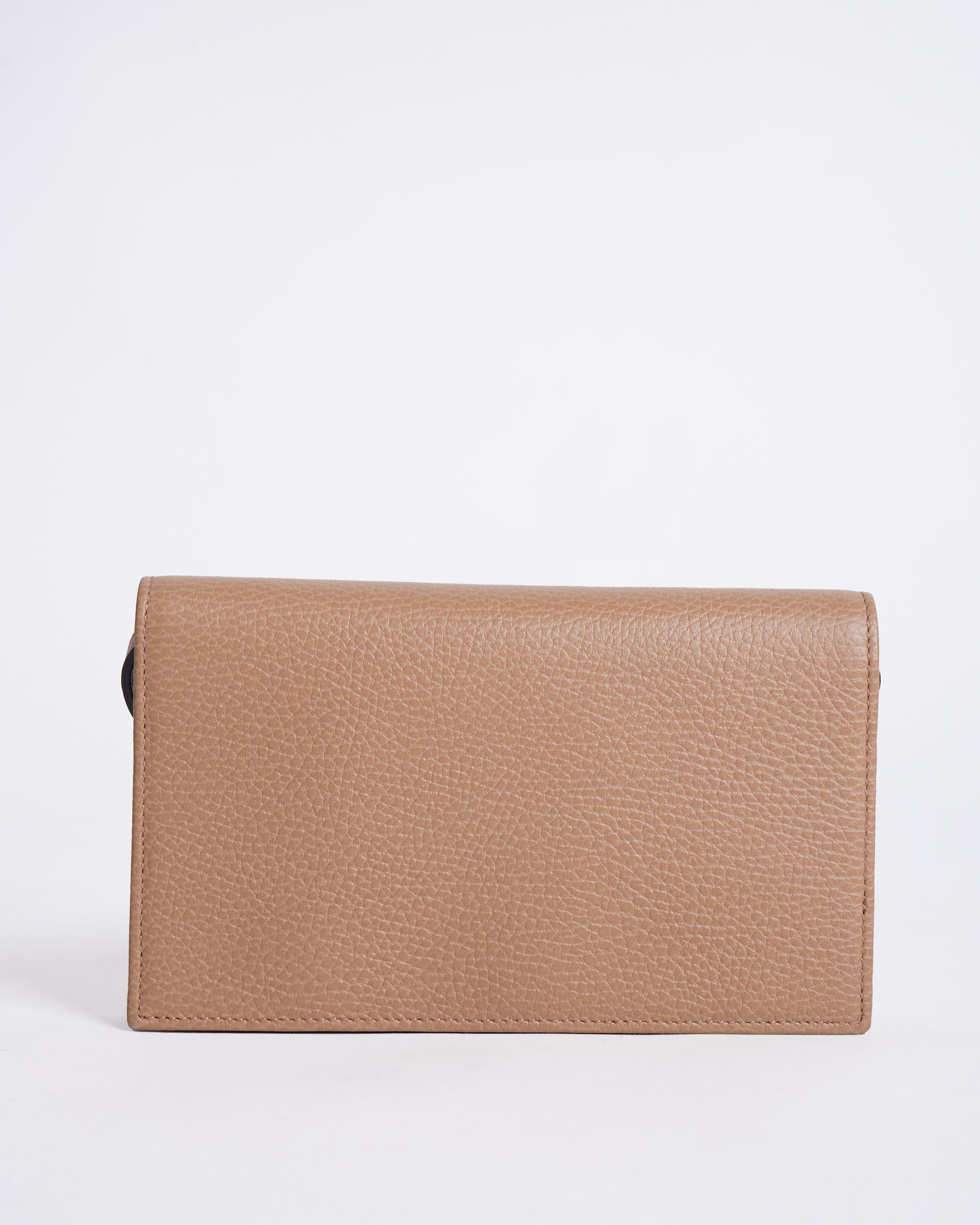 New Gucci Mini Cameila Sling In Beige