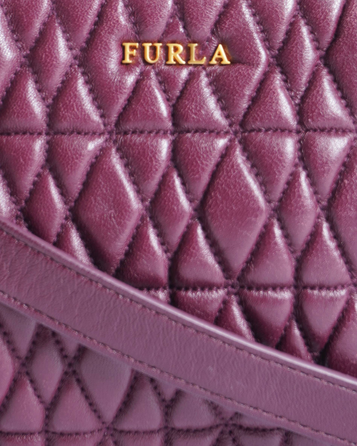 Furla cometa quilted camera crossbody bag