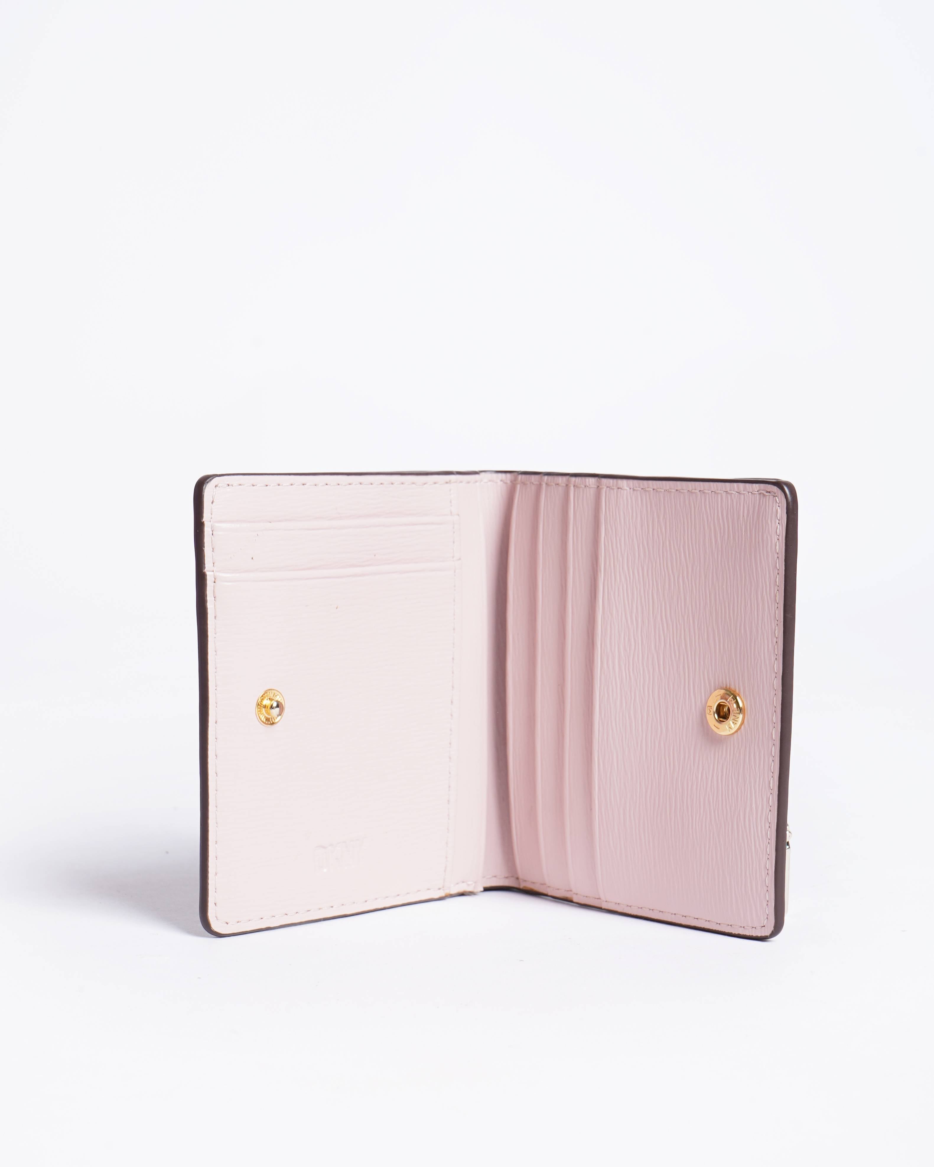 New DKNY  Women's mini Wallet