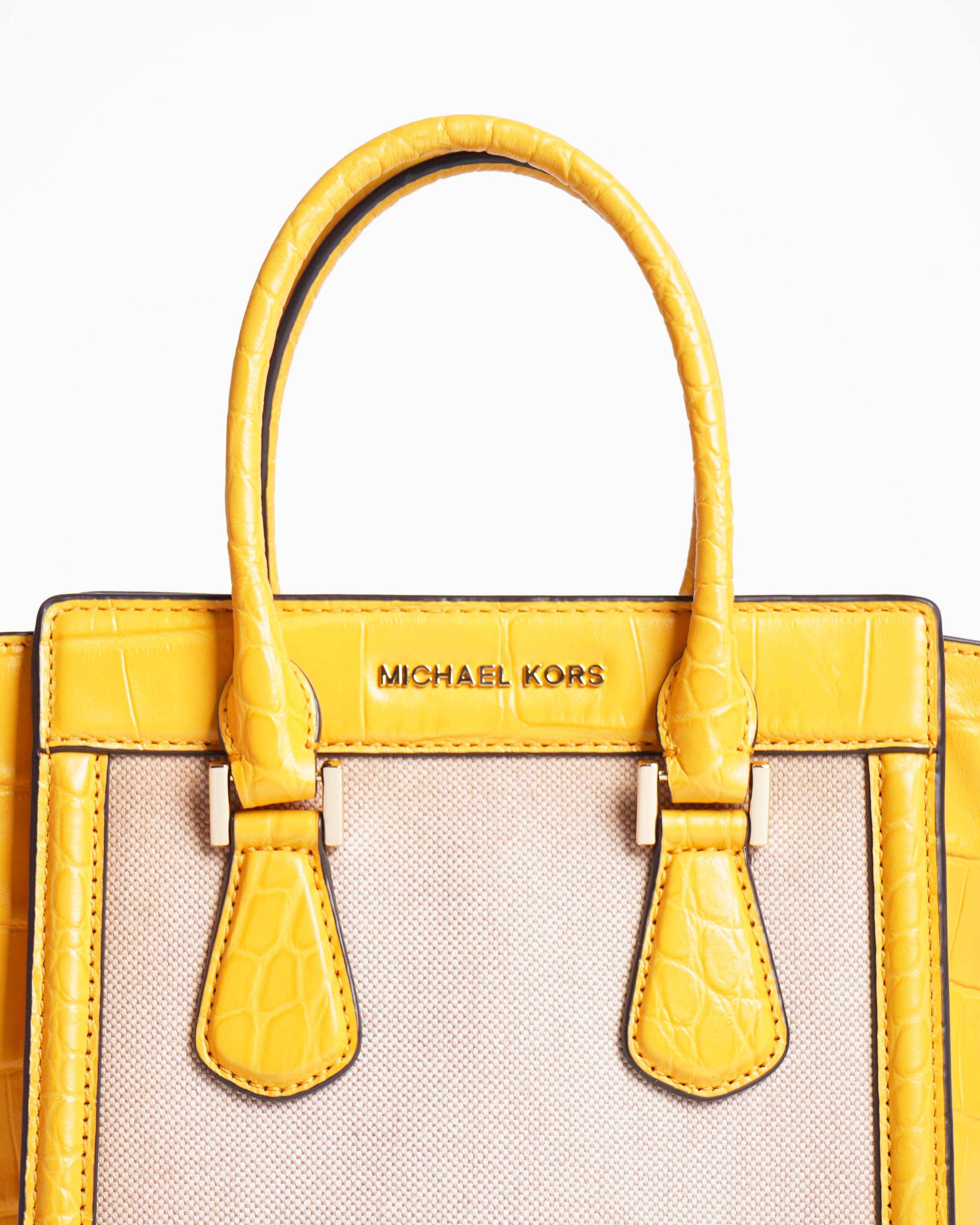 Michael Kors Mini Crossbody bag In Yellow & Beige