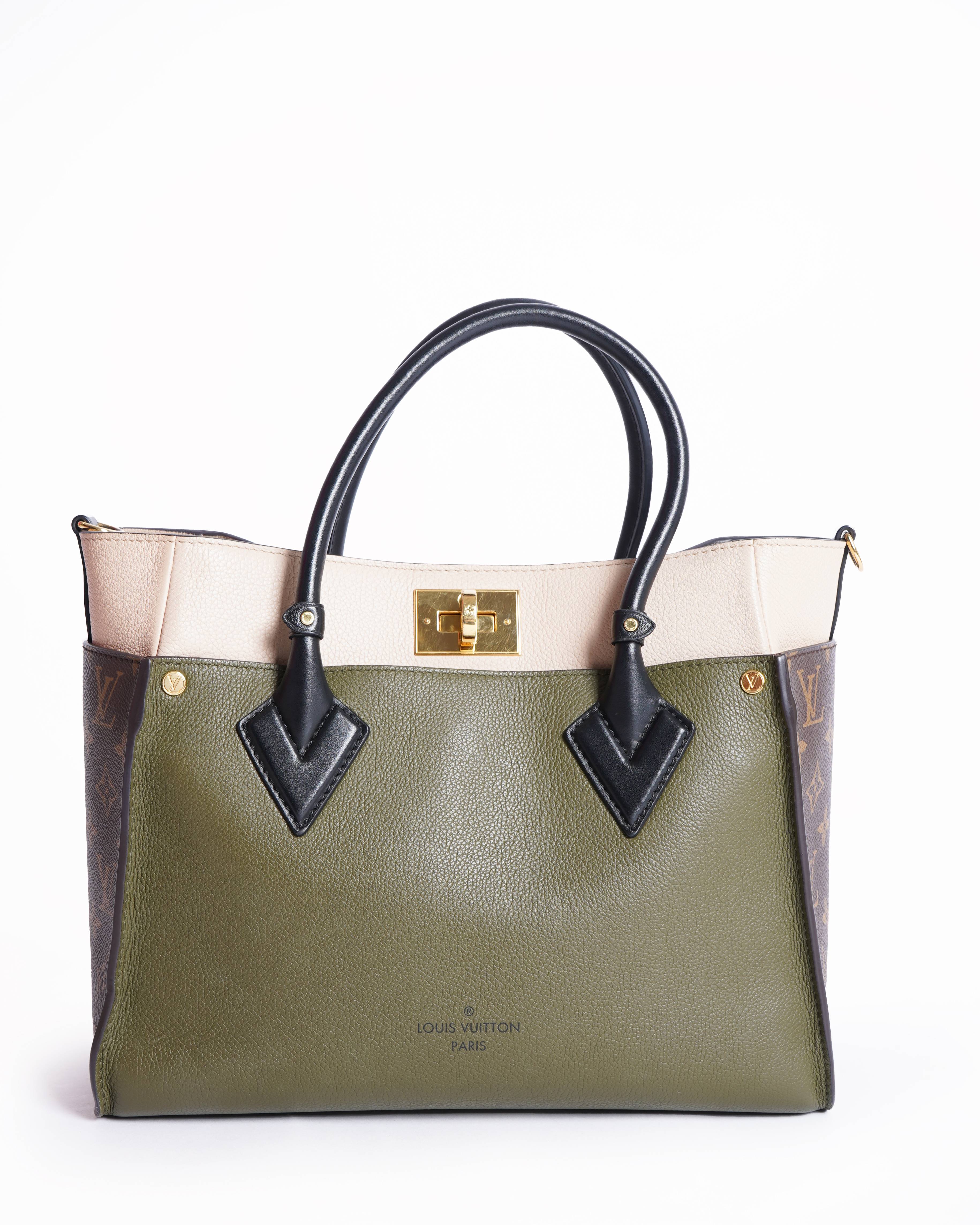 Louis vuitton on my side mm in laurier green