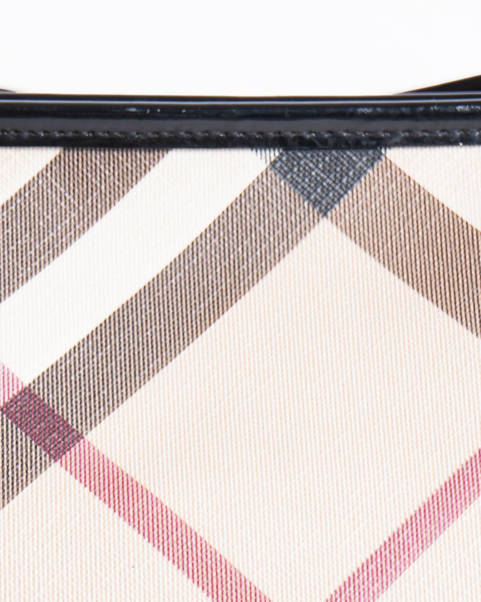 Burberry signature tote bag