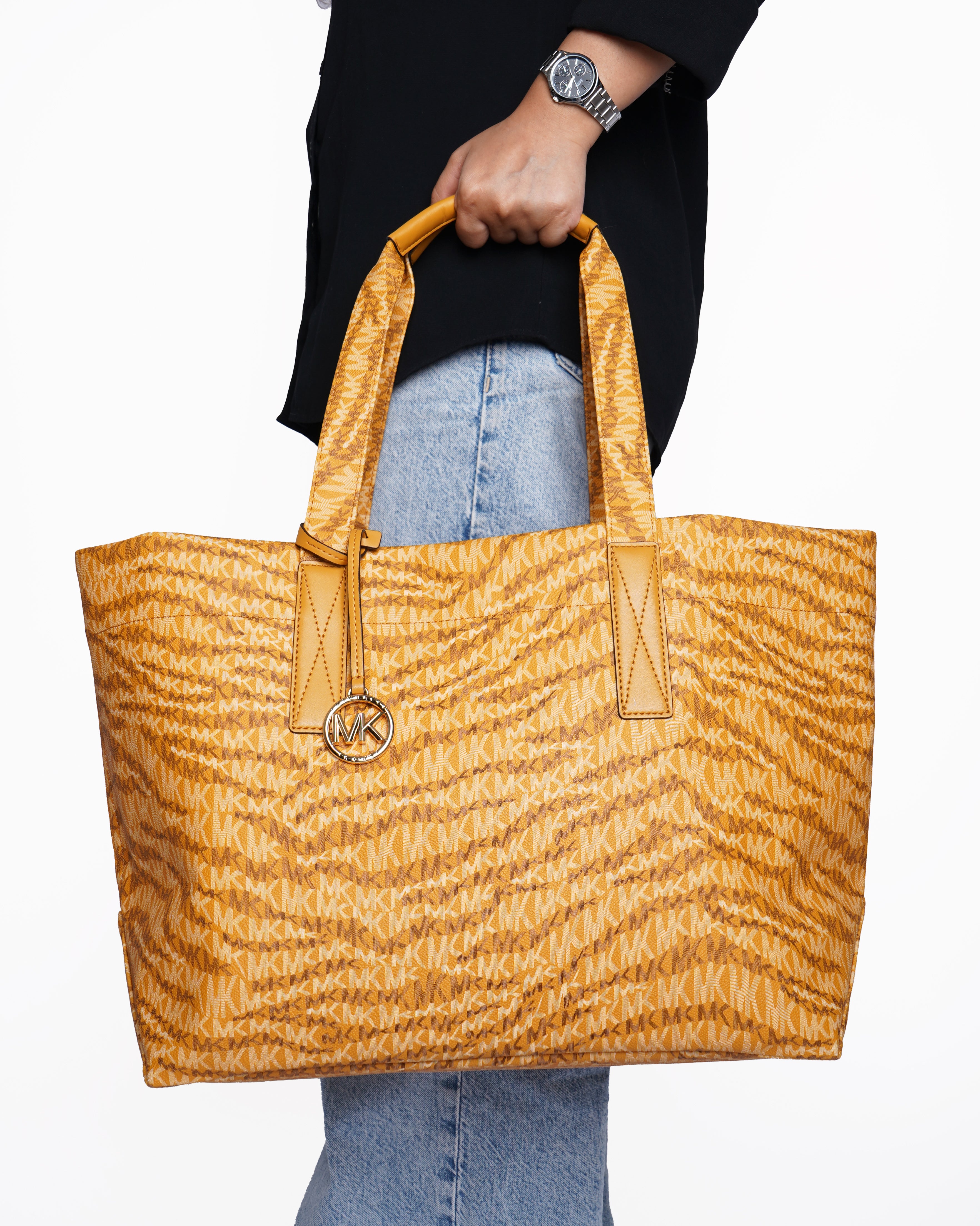 Michael Kors Jet Set Tote In Yellow