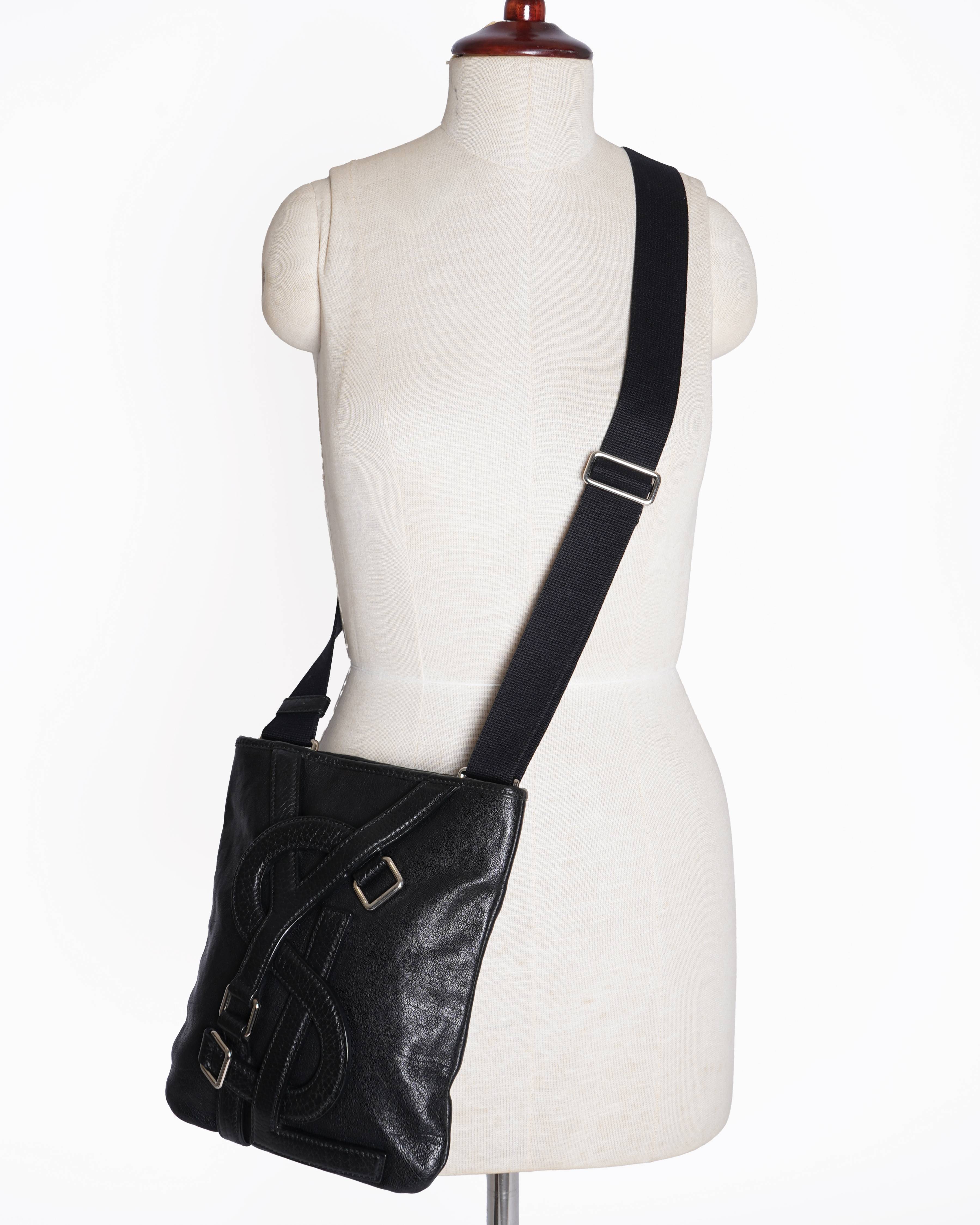 YVES SAINT LAURENT Limited rive gauch Vavin Messenger Bag Leather Black