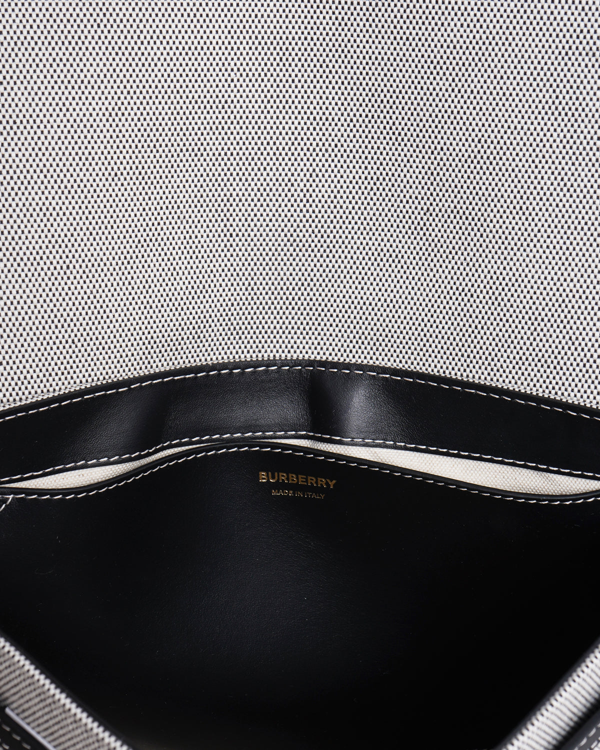 New Burberry Horseferry Print Note Cropssbody Bag