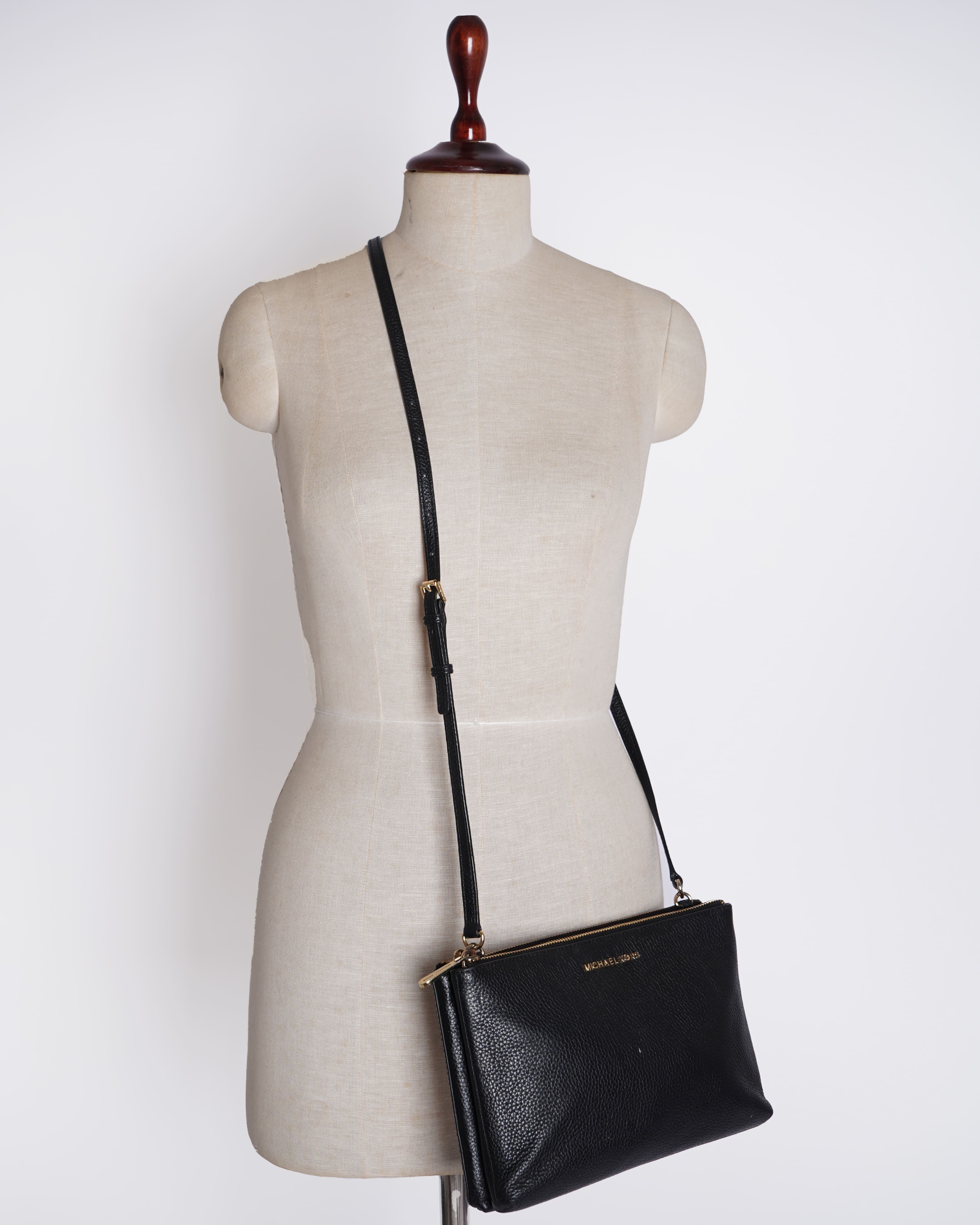 Michael Kors Crossbody In Black