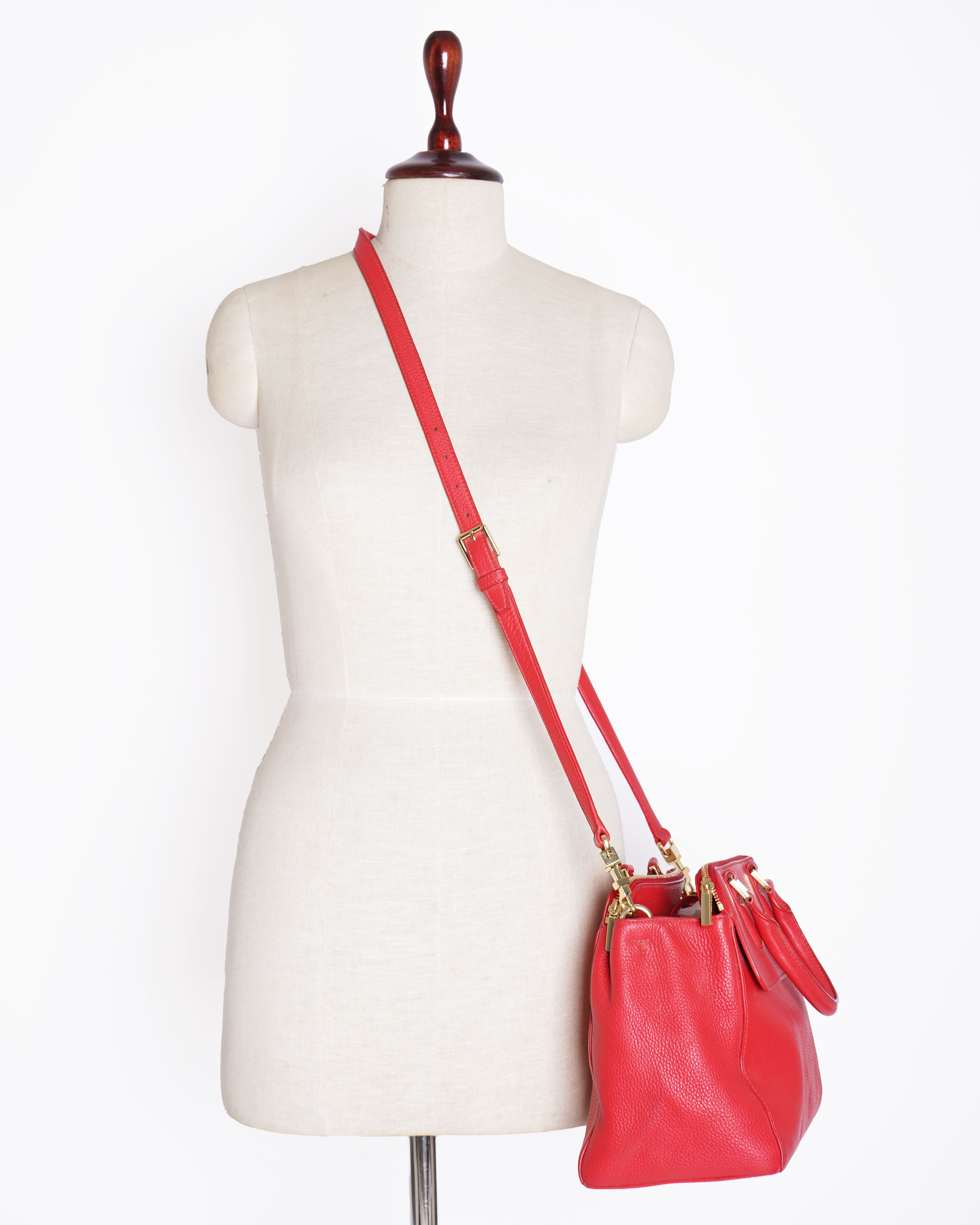 Tory Burch Mercer Satchel in red