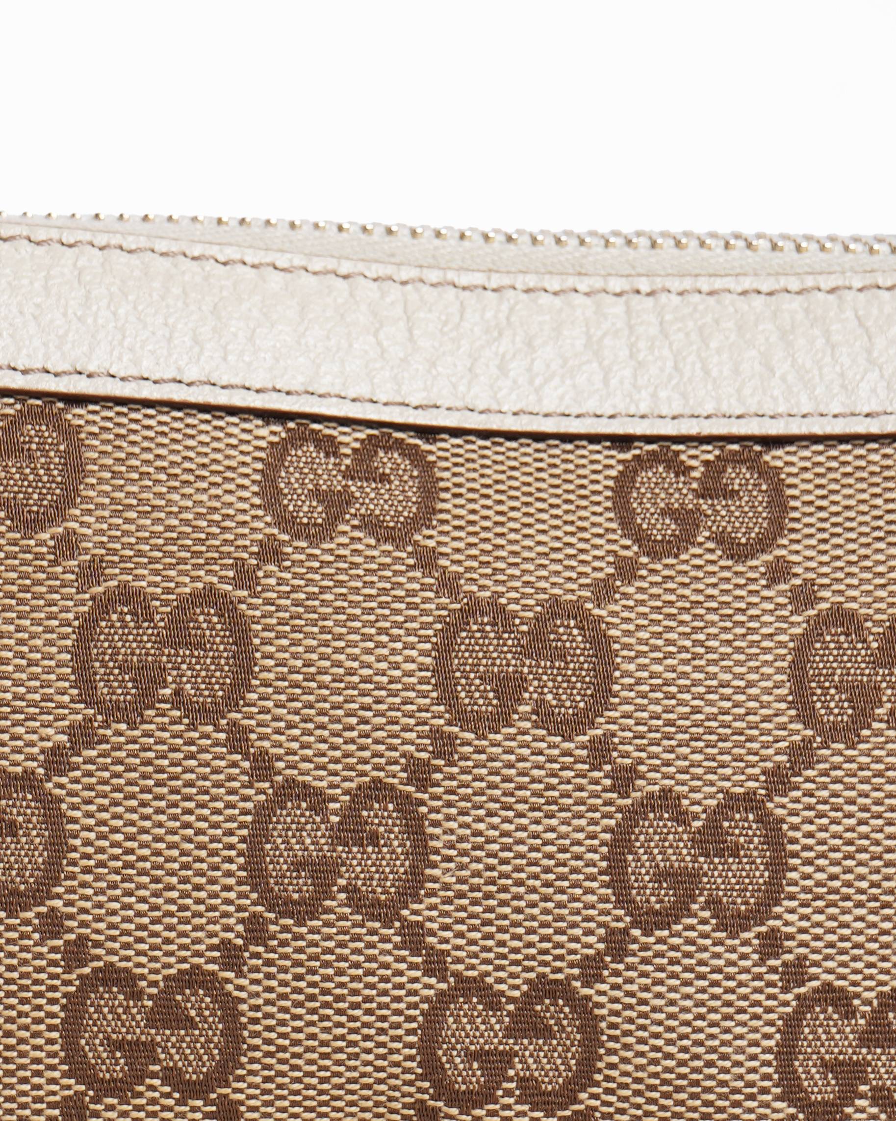 Gucci gg canvas bumble bee charm pochette shoulder bag