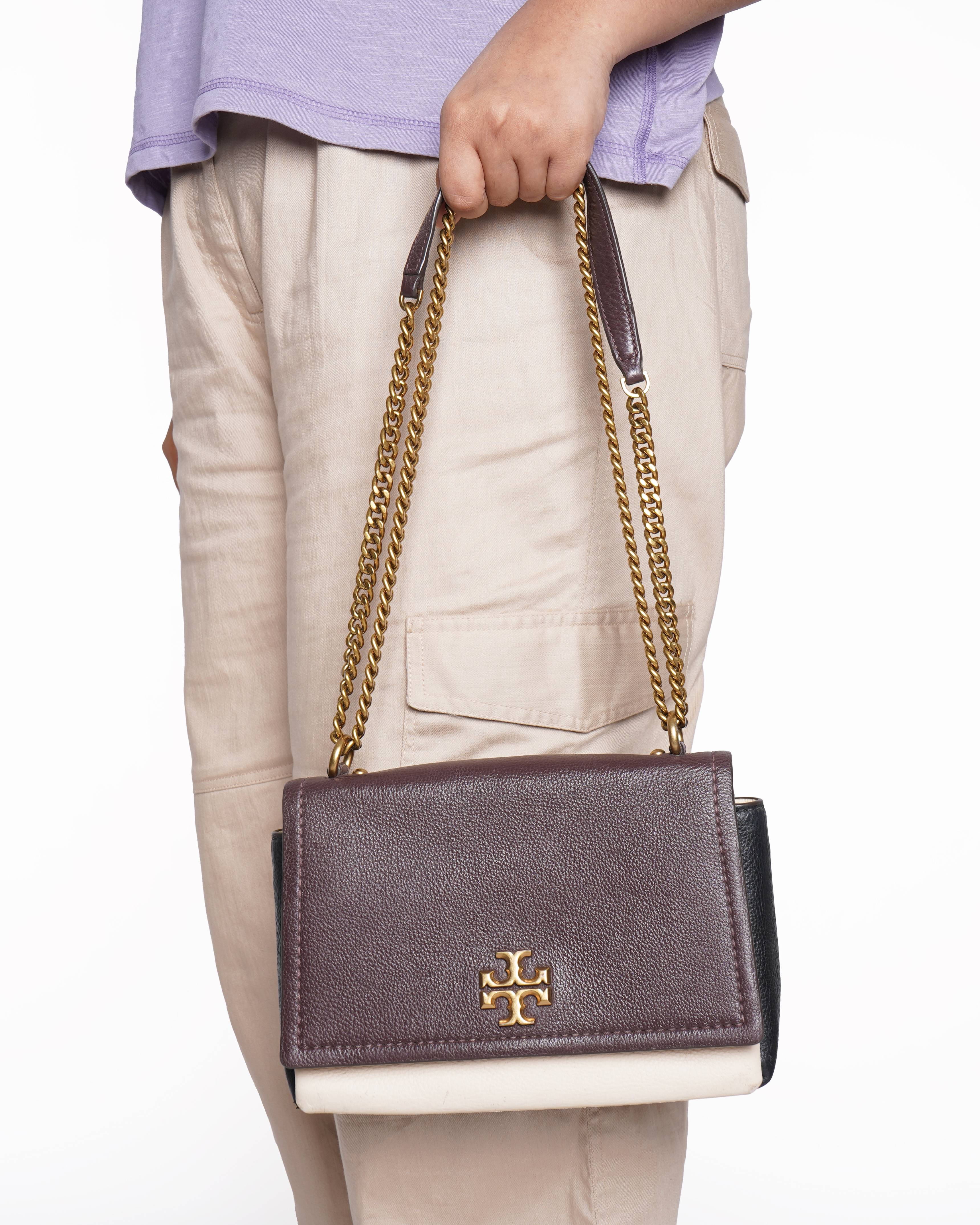 Tory Burch
Tri-color limited edition shoulder bag