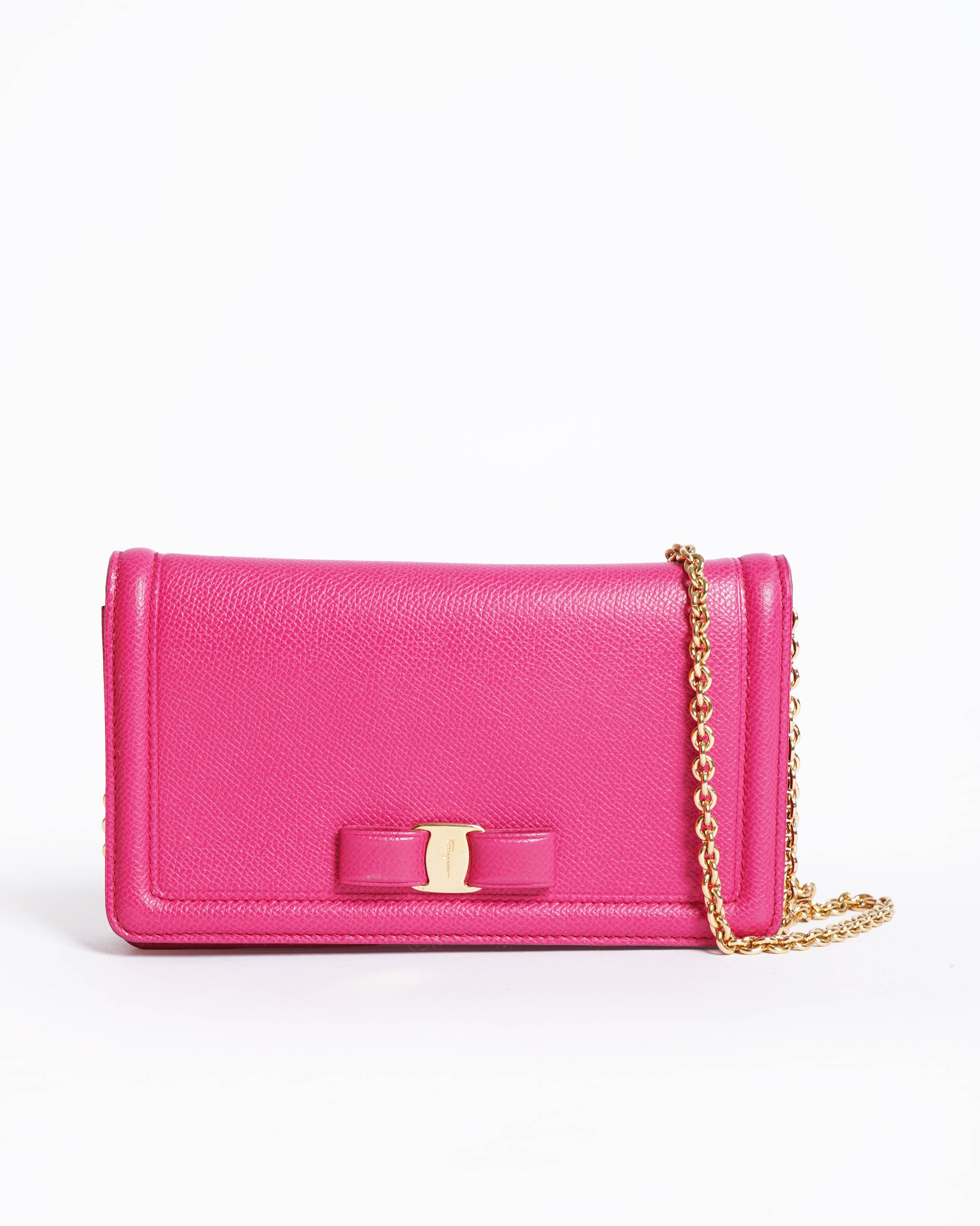 Salvatore Ferragamo vara bow wallet on chain in pink