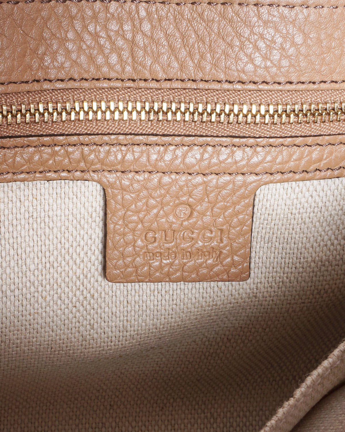 Gucci Soho Beige Pebbled Leather Interlocking G Flap crossbody bag