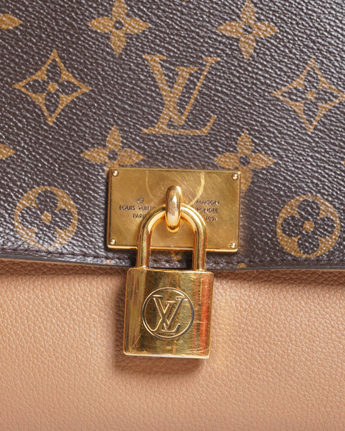 Louis Vuitton 
Merignan Shoulder bag
