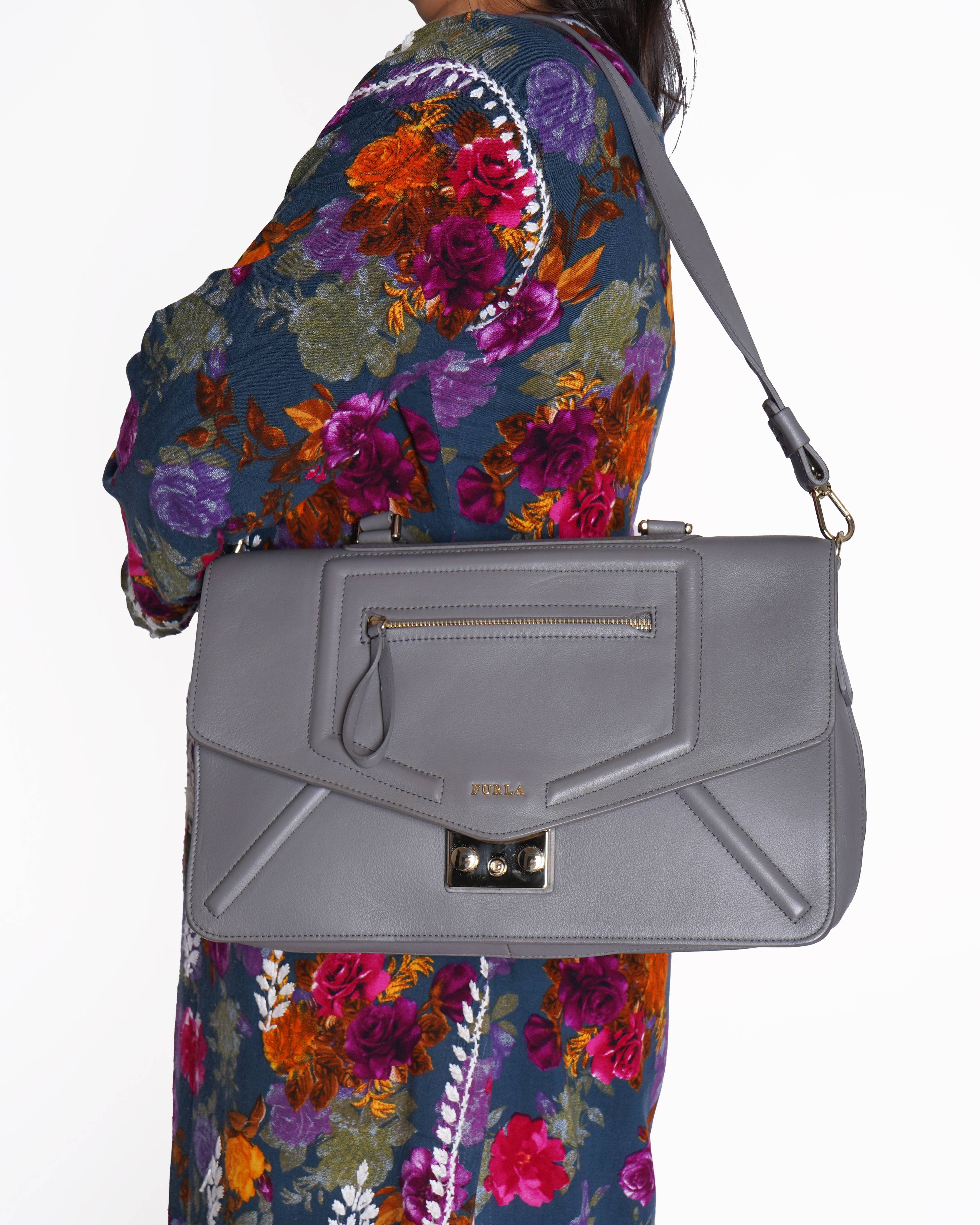 Furla 
Alice Leather Shoulder Bag in Grey