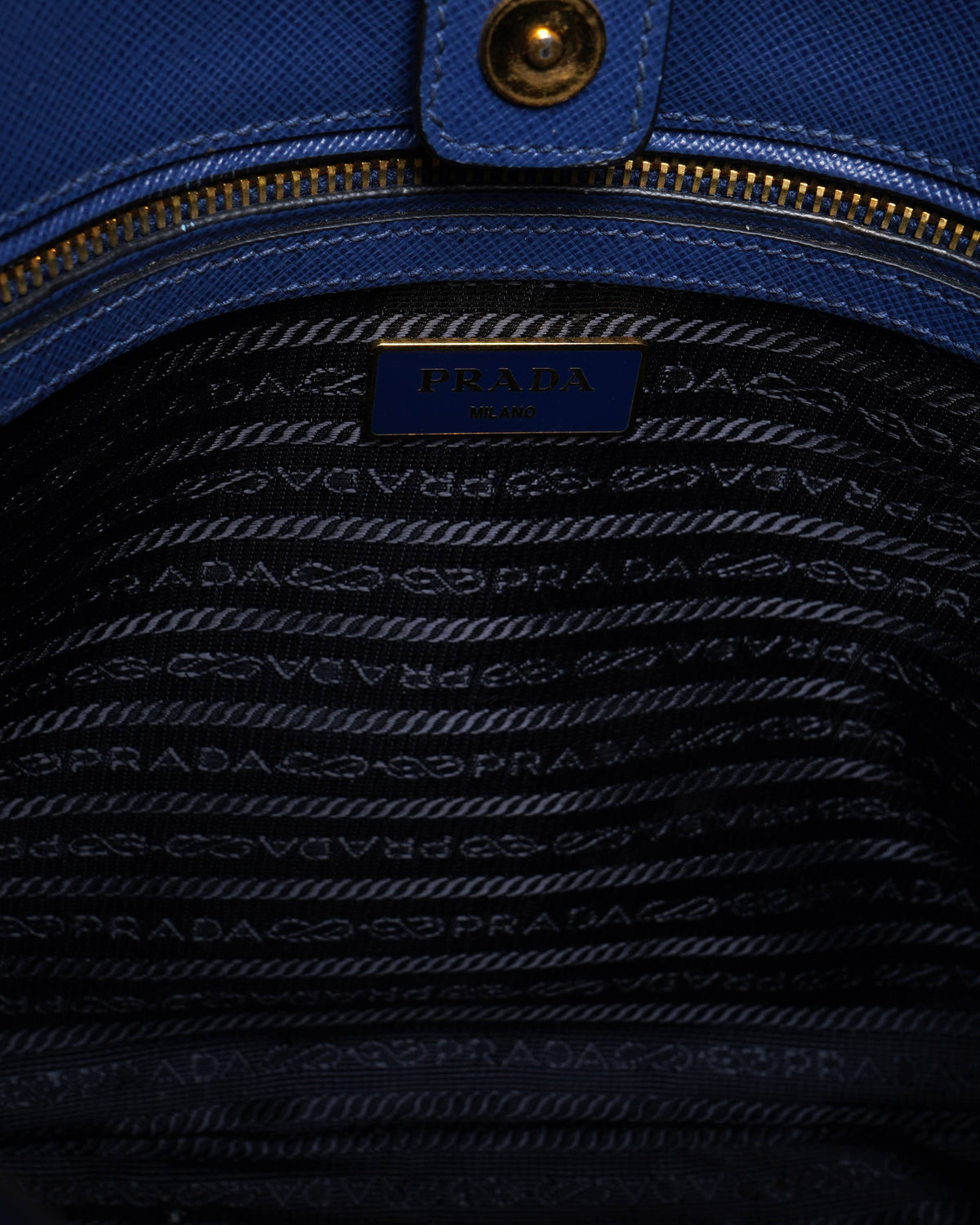 Prada 
Saffiano Leather Galleria Tote Bag