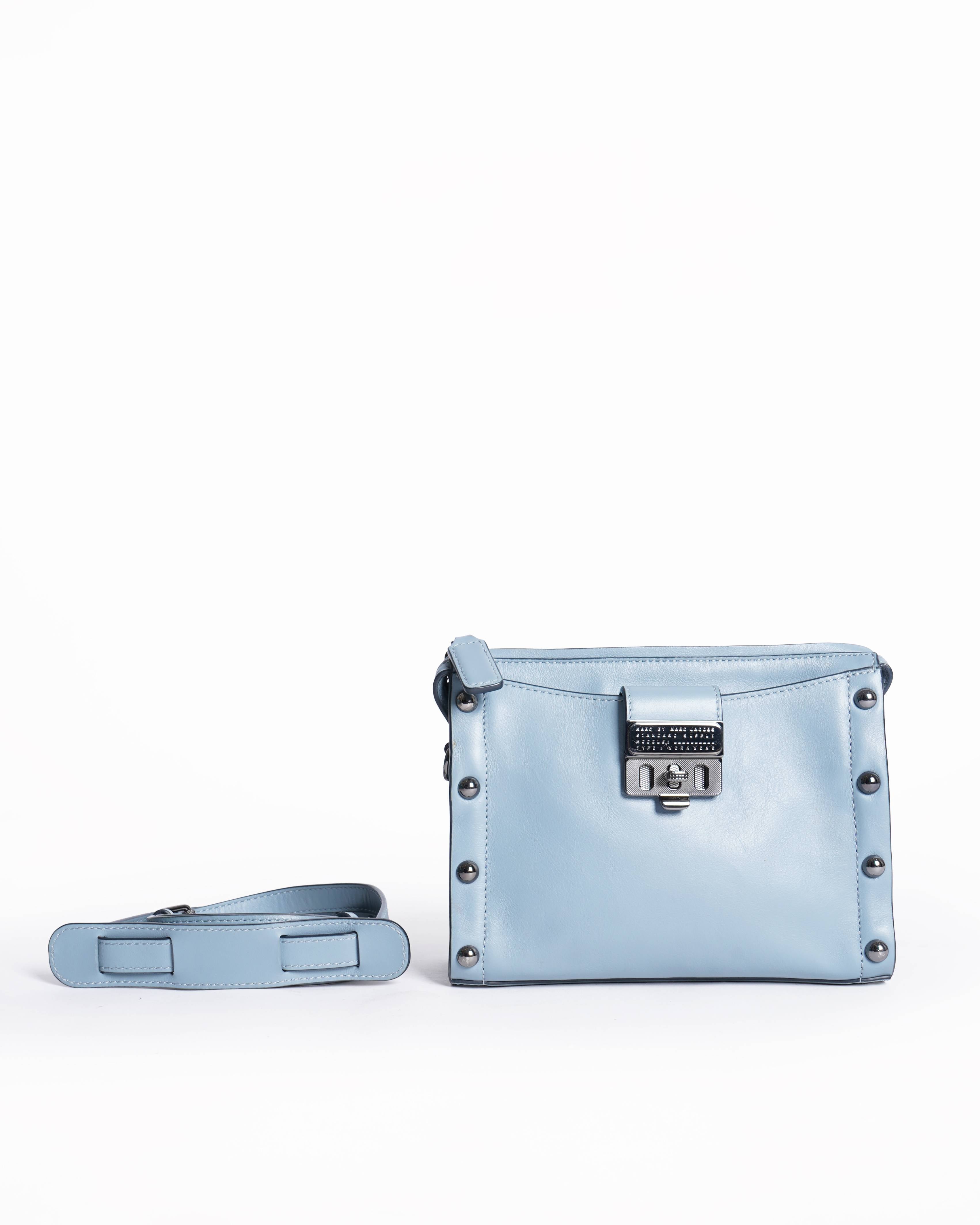 Marc Jacobs
Blue Leather Espionage Shoulder Bag