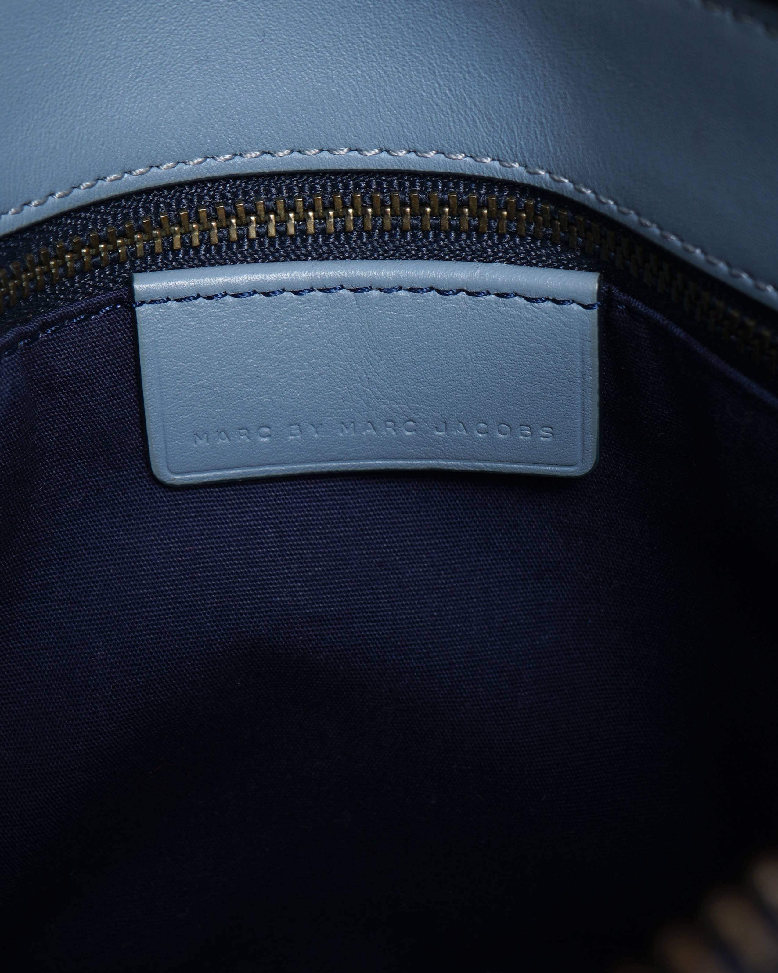 Marc Jacobs
Blue Leather Espionage Shoulder Bag