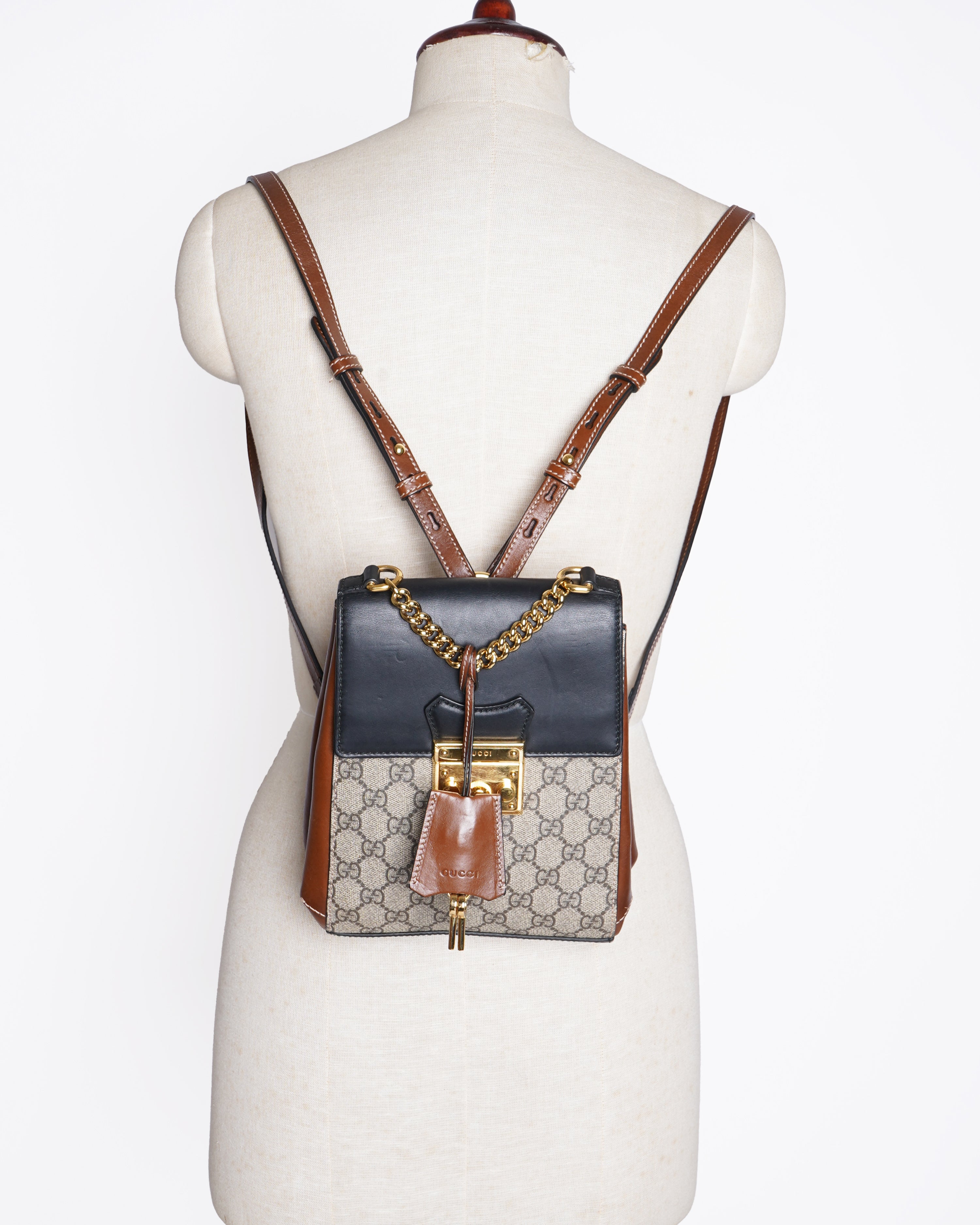 Gucci gg supreme padlock Mini backpack