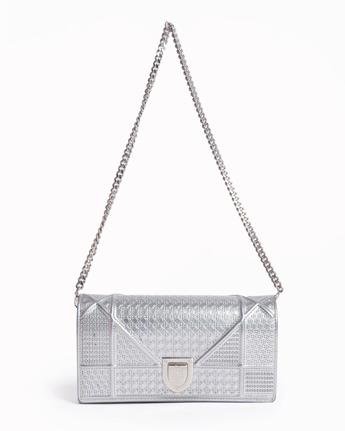 Christian Dior wallet on chain