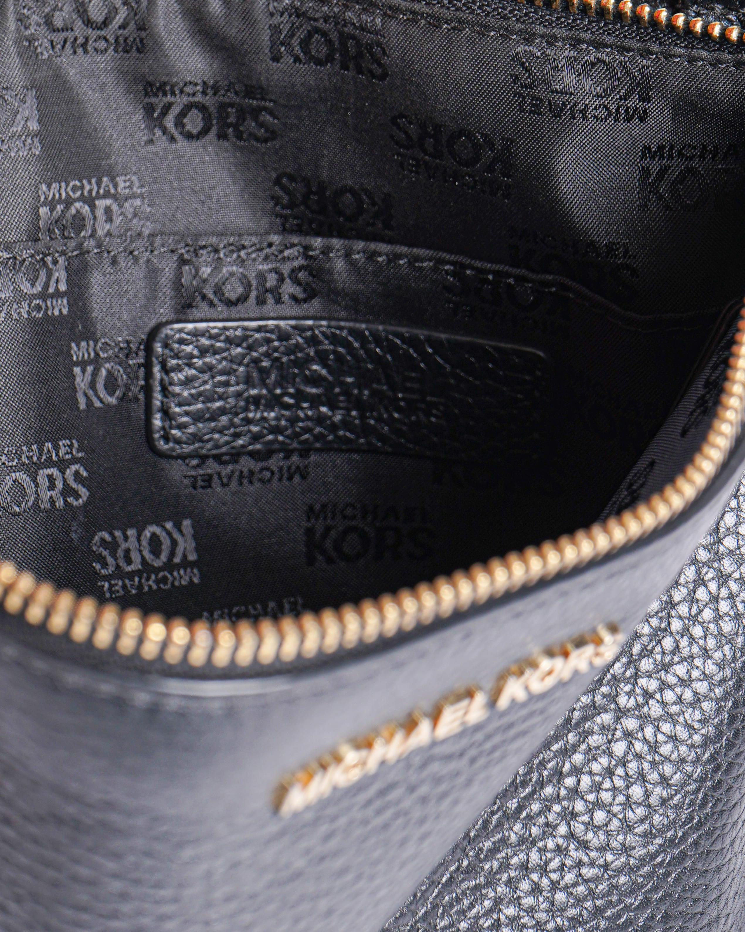 Michael Kors Crossbody In Black