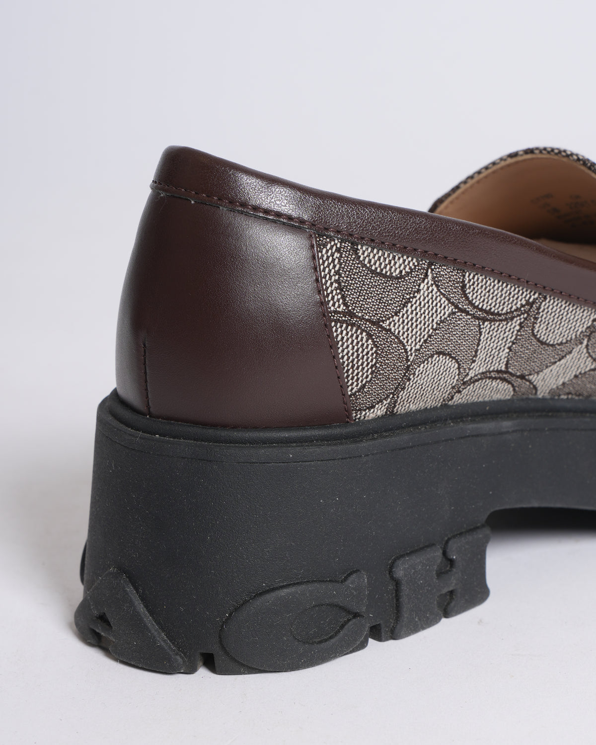 New Coach Ruthie Sig Loafer For Women's