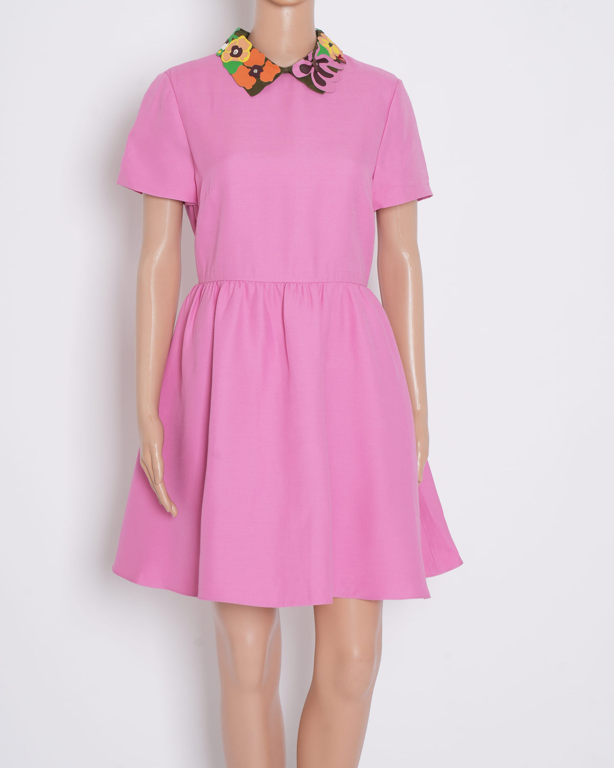 Valentino Pink Wool & Silk Leaher Applique Detail Short Sleeve Dress In Pink