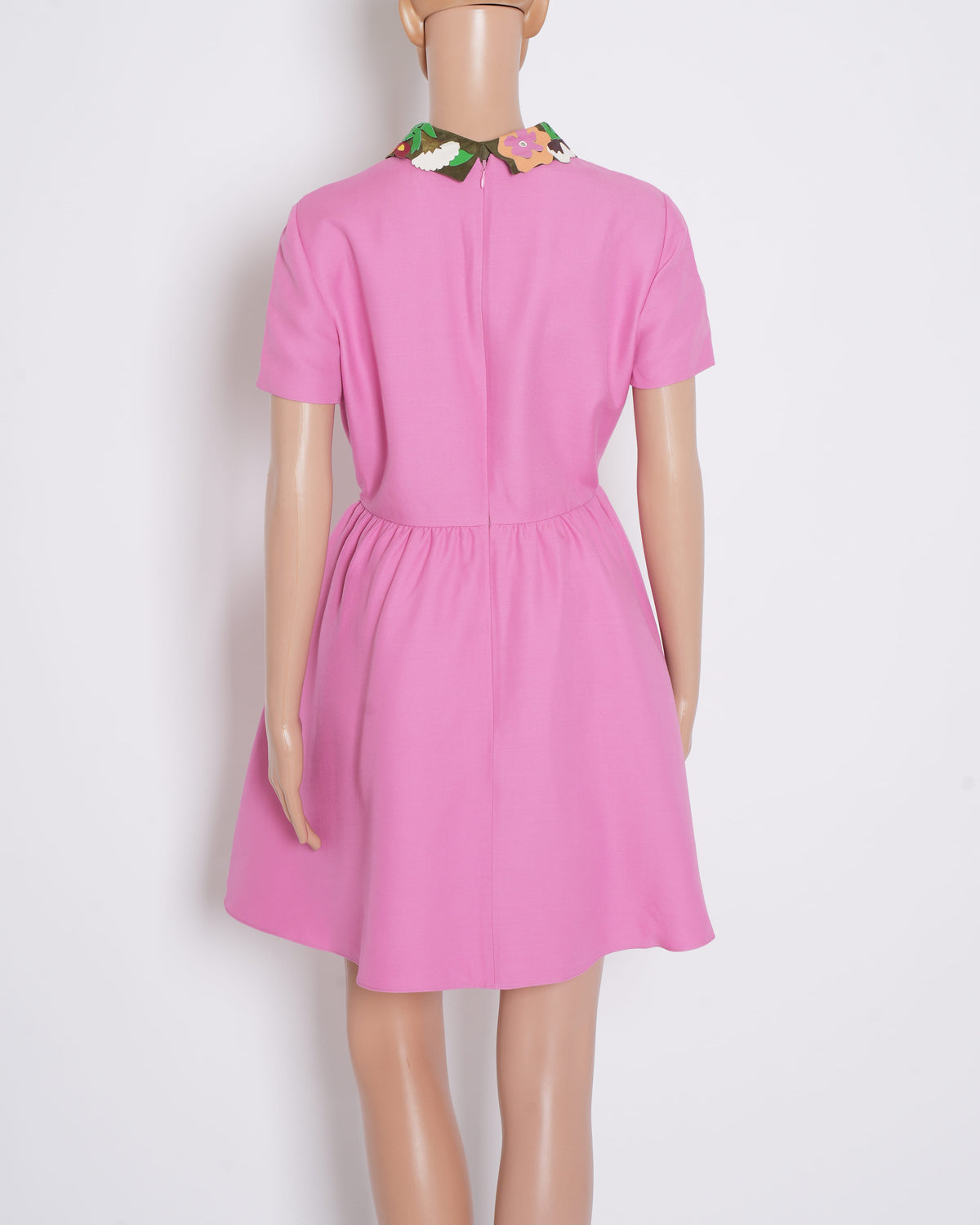 Valentino Pink Wool & Silk Leaher Applique Detail Short Sleeve Dress In Pink