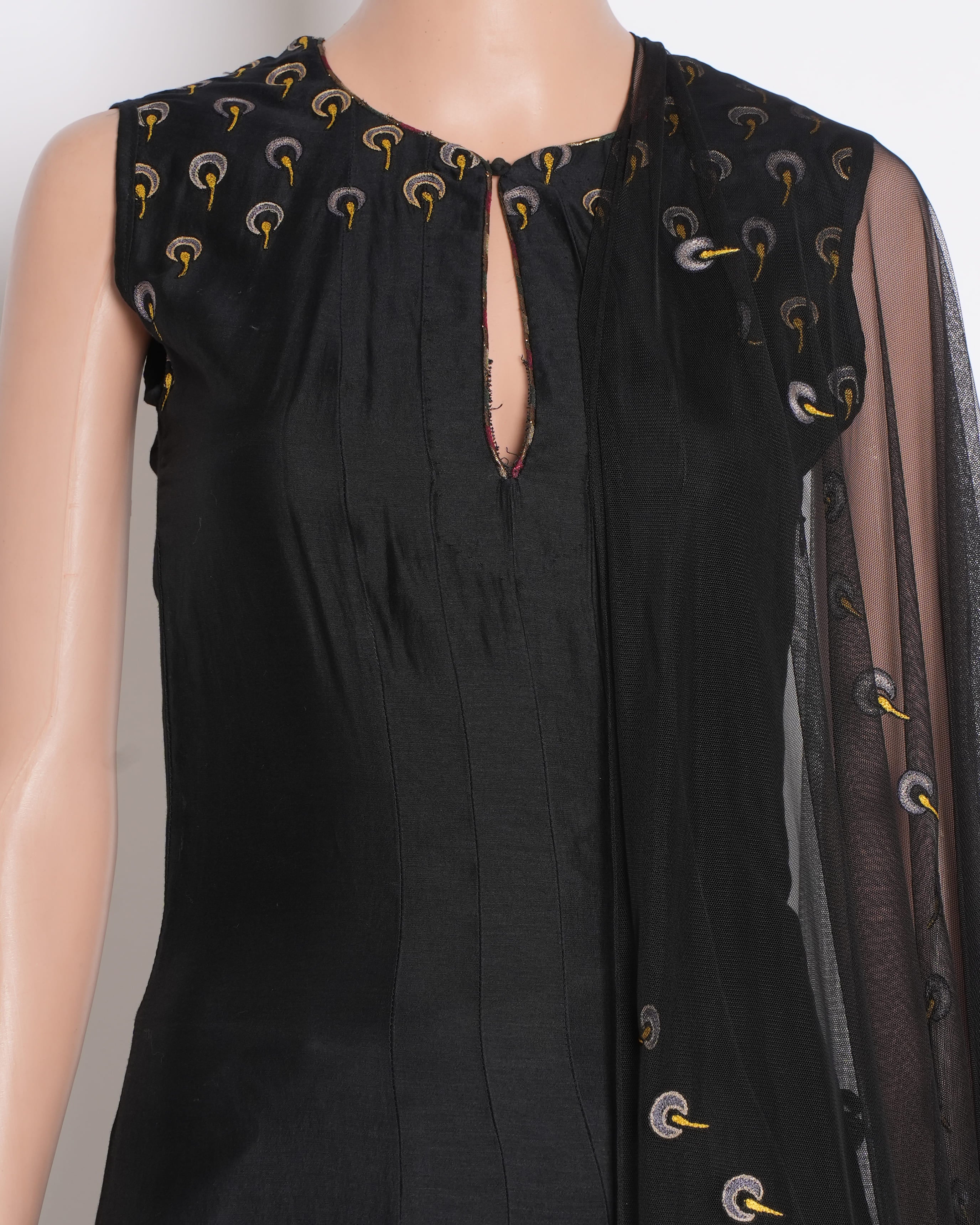 Rohit Bal Anarkali Set of 2 in Black with Lotus Detailing