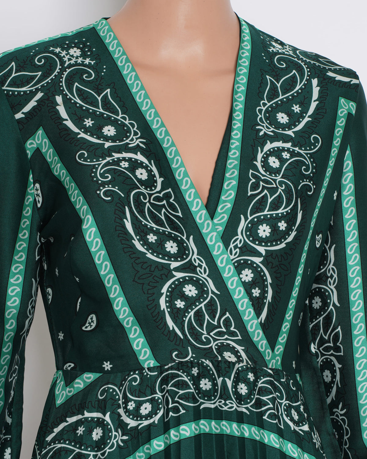 Sandro Paisley Printed Dress In Green