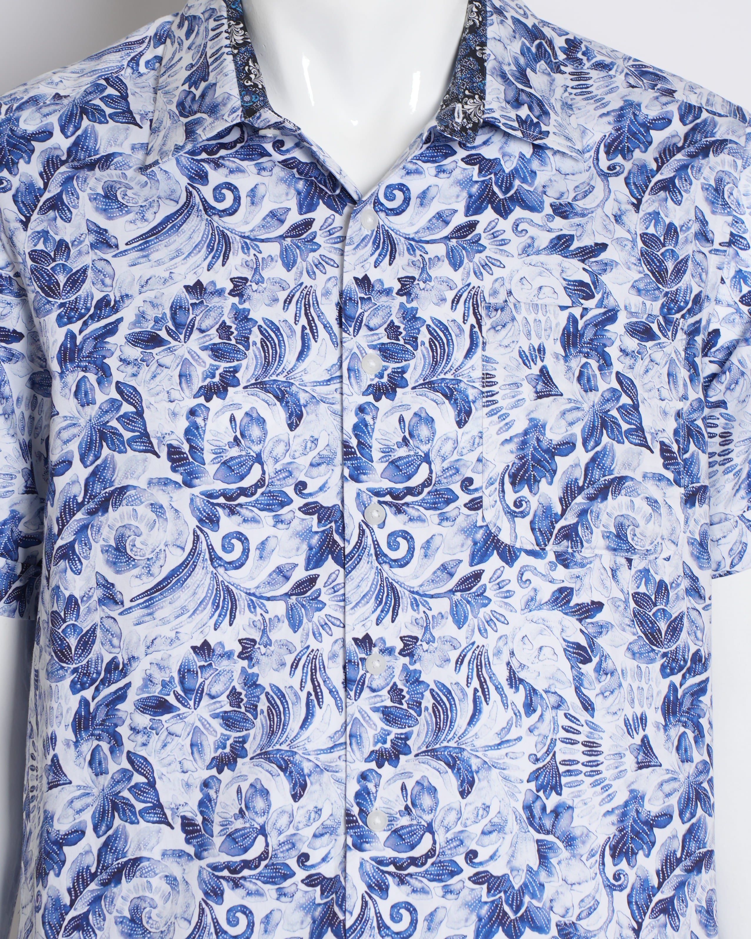 Roberto Graham Blue & White Button Down Full Sleeve Shirt In Floral Print