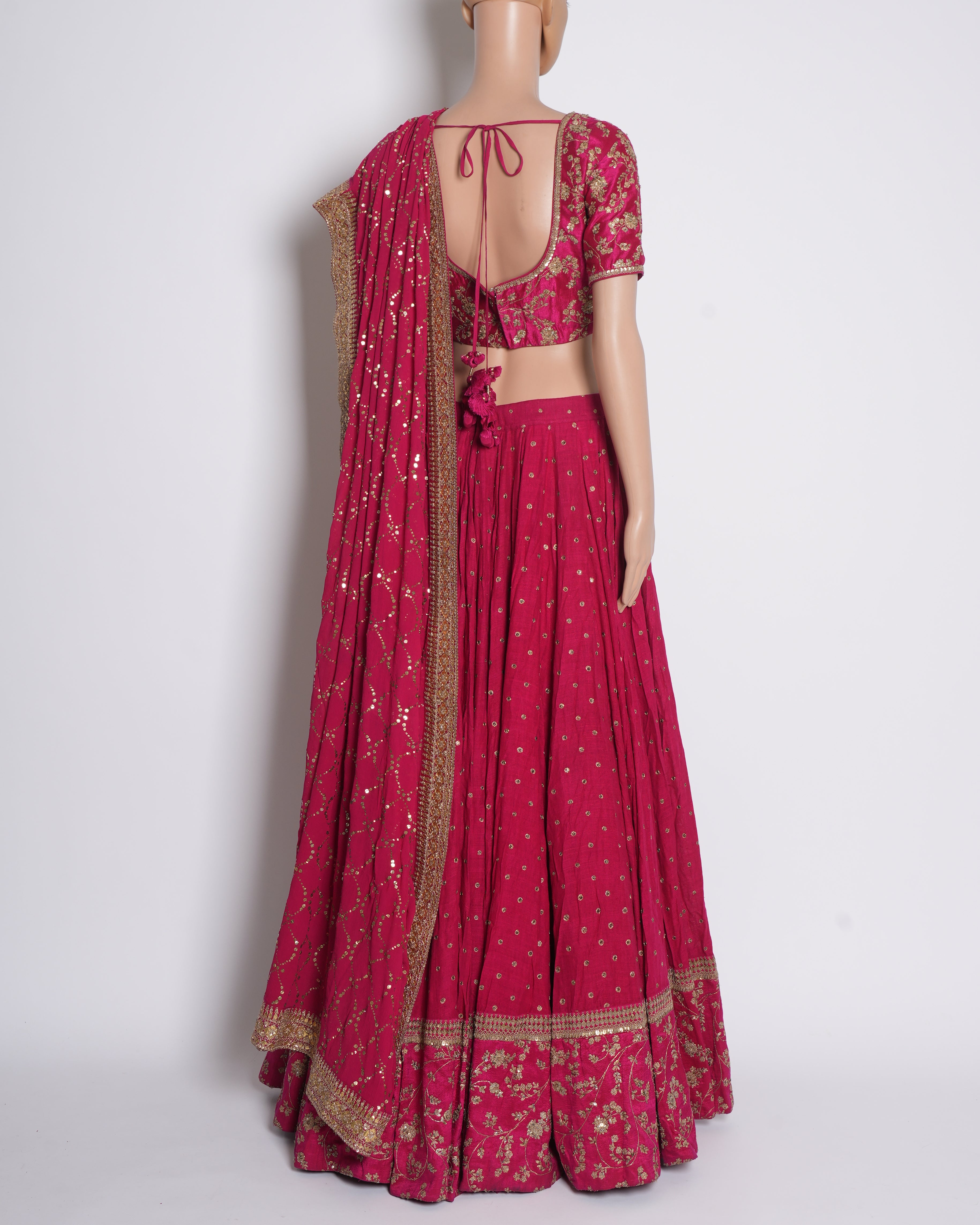 Sabyasachi Lehenga In Red Set Of 3