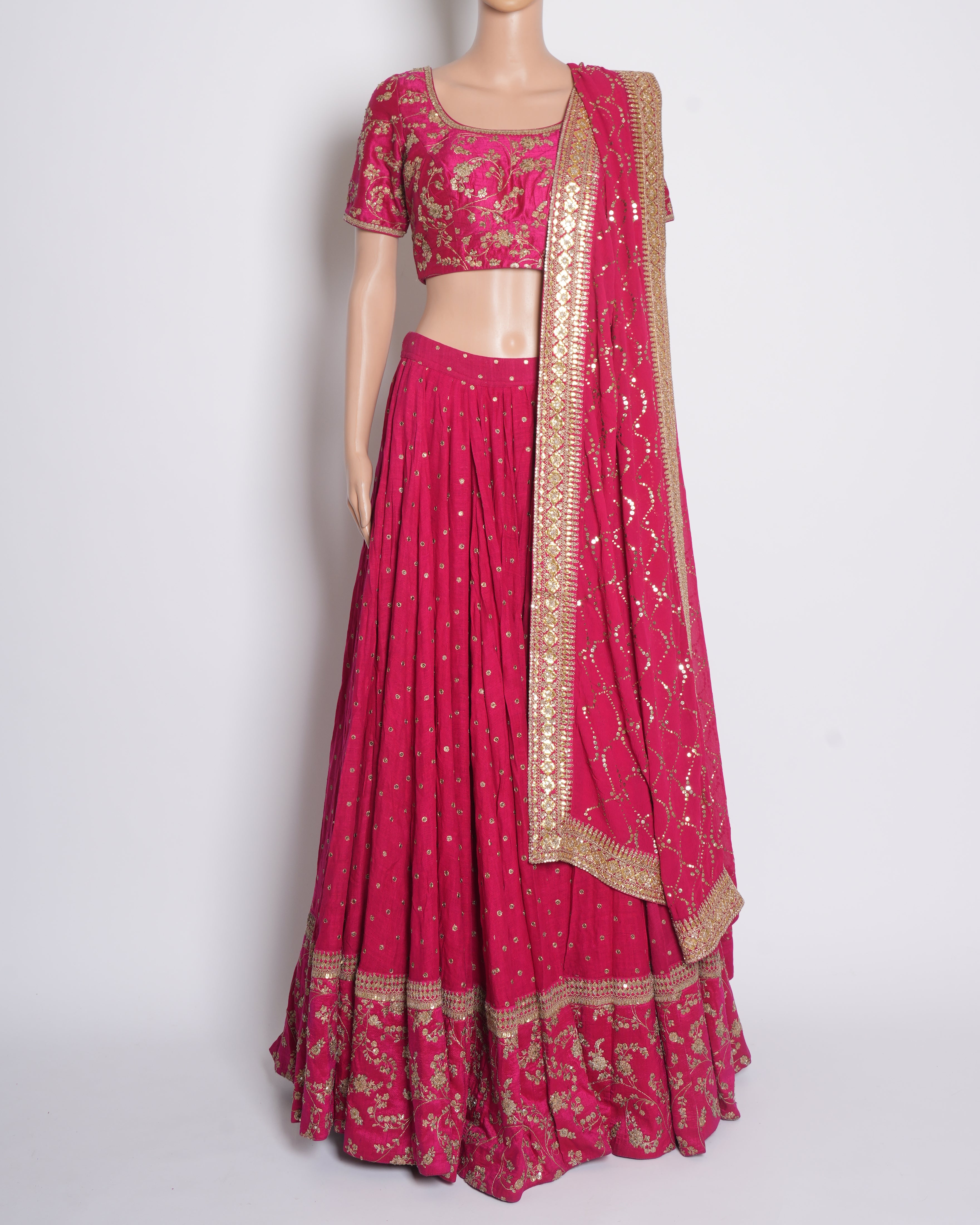 Sabyasachi Lehenga In Red Set Of 3