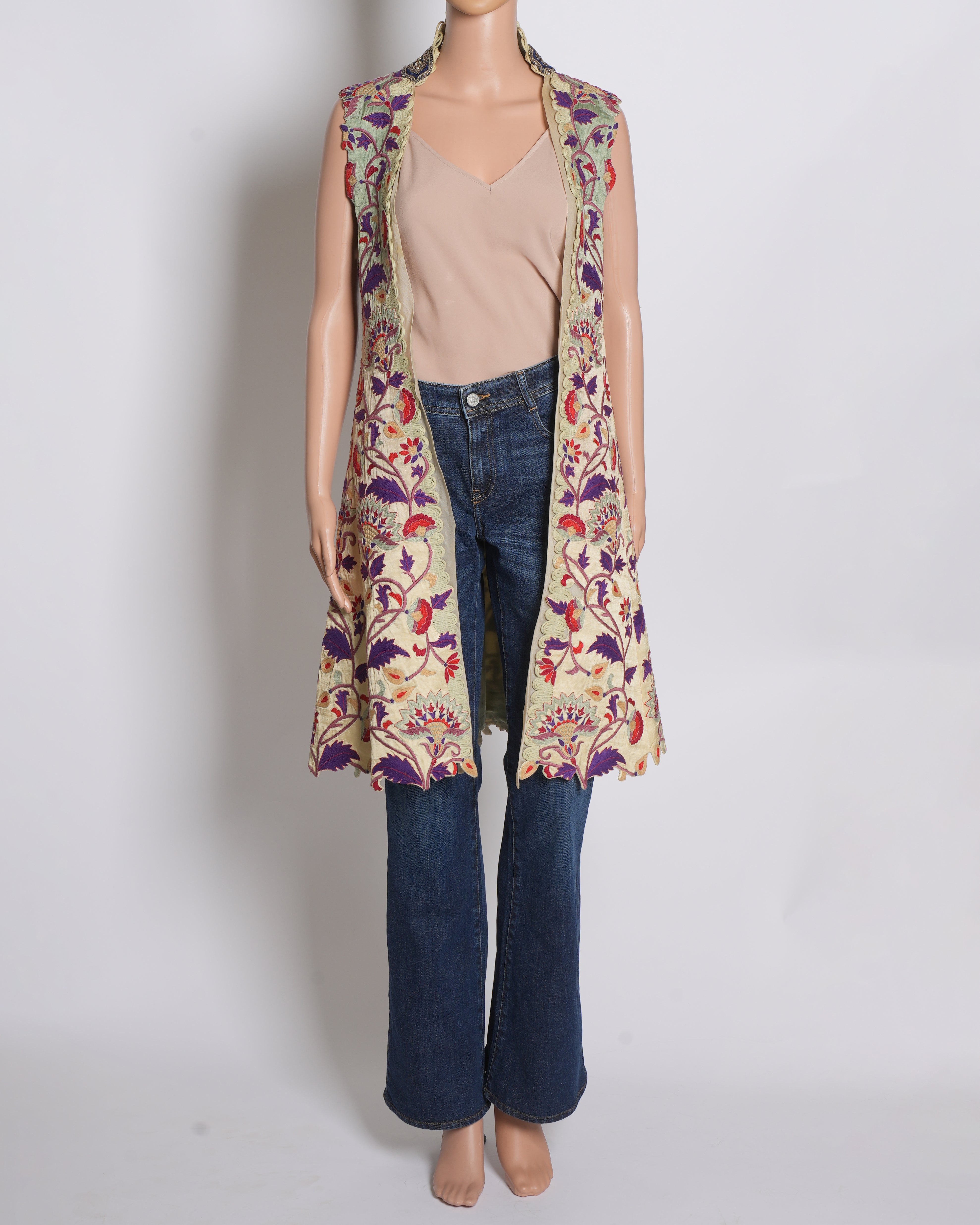 Anamika Khanna Sleeveless Embroidered Over Coat